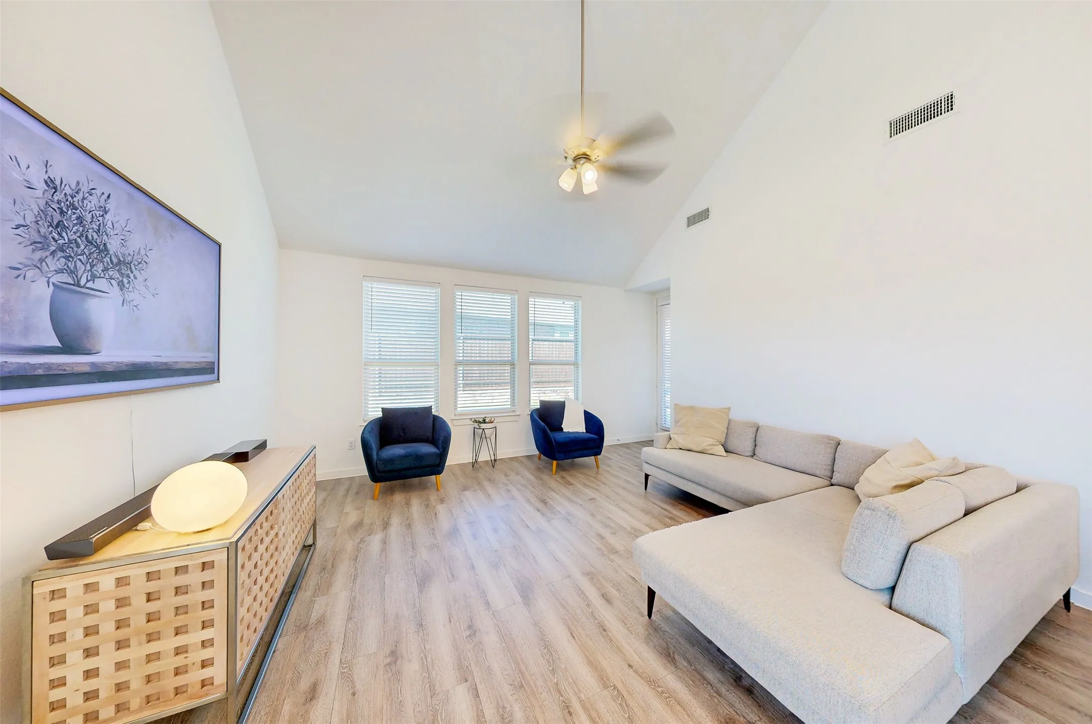 Single Family Residence For Sale in Kaufman County , 2424 San Marcos Drive, Forney, Texas 75126, 4 Bedroom, 3 Bathroom, 2 Garage spaces, 2,250 Sqft, built in 2019, mls#21271605, Real Estate Agent in Forney, Homes For Sale in Kaufman county, Homes For Sale in Forney, Realtor in Forney Texas, Real Estate Brokerage Independent Realty Texas, Luminita Cordes Realtor