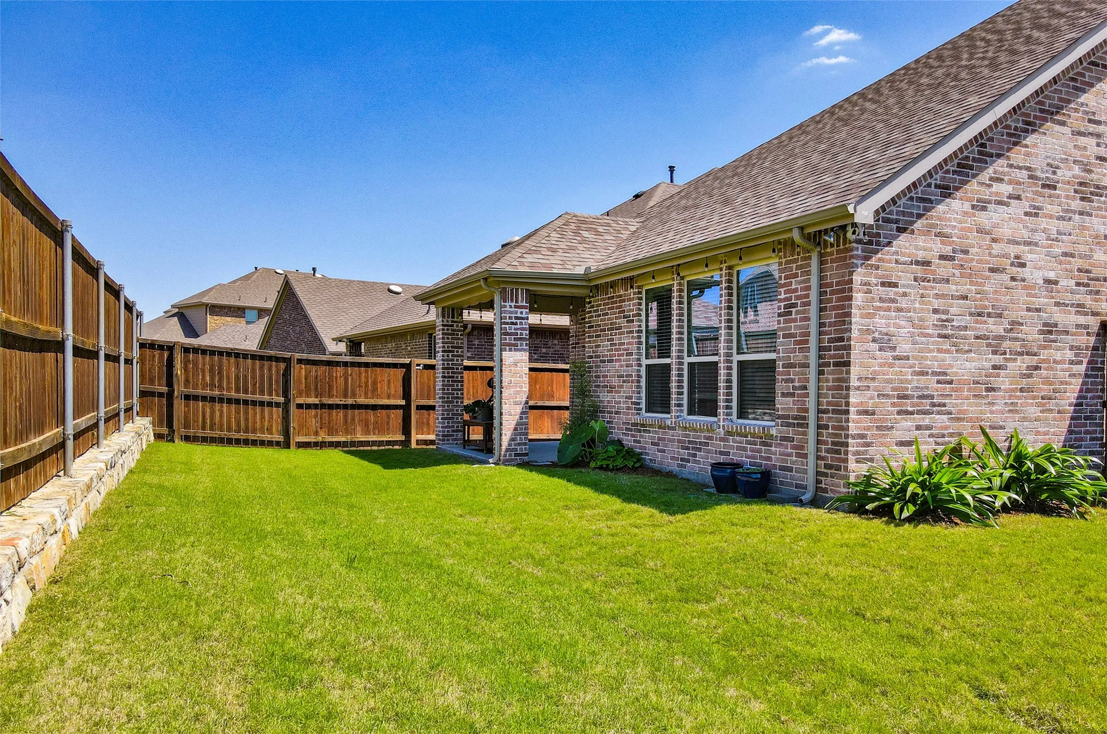 Single Family Residence For Sale in Kaufman County , 2424 San Marcos Drive, Forney, Texas 75126, 4 Bedroom, 3 Bathroom, 2 Garage spaces, 2,250 Sqft, built in 2019, mls#21271605, Real Estate Agent in Forney, Homes For Sale in Kaufman county, Homes For Sale in Forney, Realtor in Forney Texas, Real Estate Brokerage Independent Realty Texas, Luminita Cordes Realtor