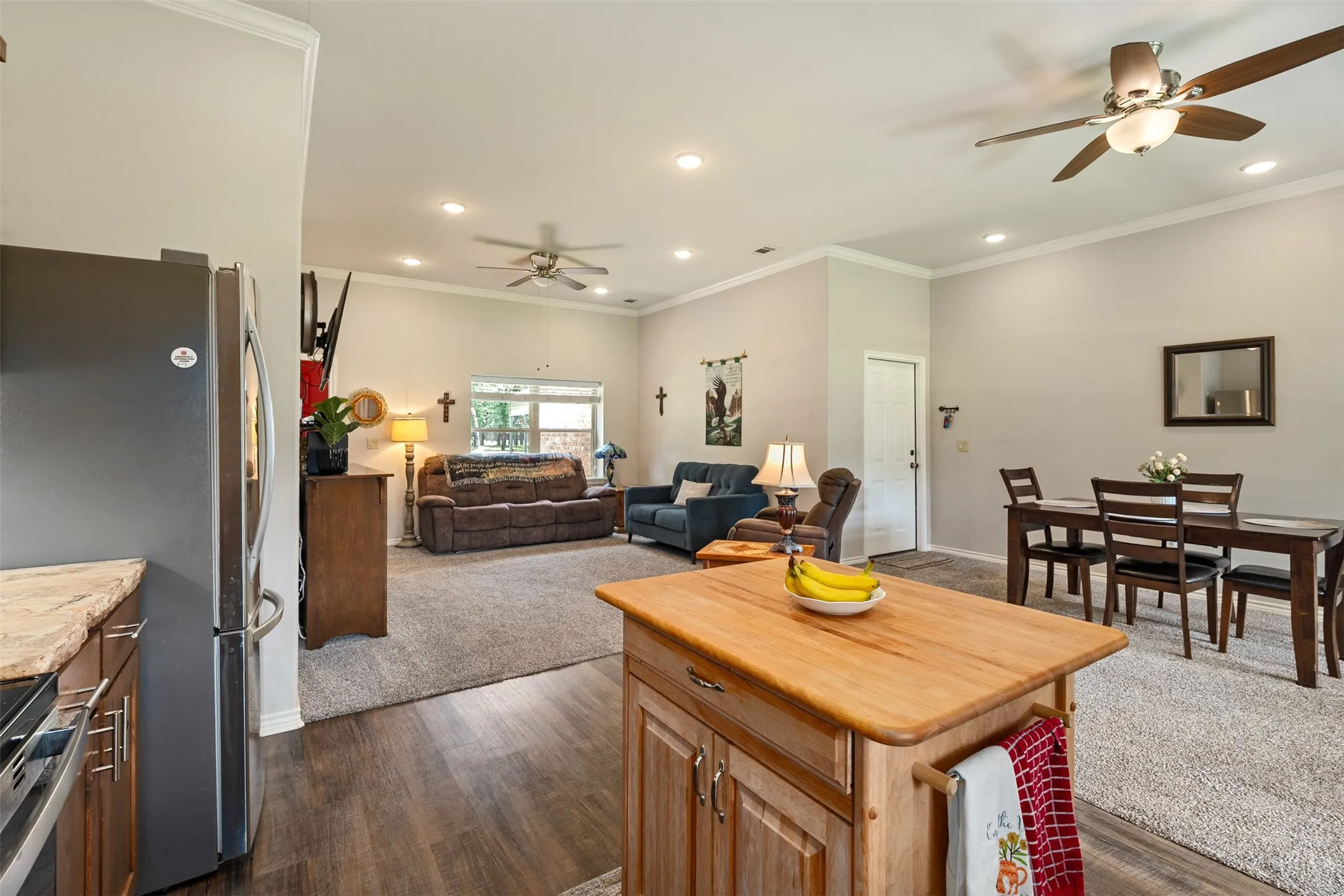 Single Family Residence For Sale in Henderson County , 49 Westview Circle, Star Harbor, Texas 75148, 3 Bedroom, 2 Bathroom, 2 Garage spaces, 1,524 Sqft, built in 2016, mls#21267717, Real Estate Agent in Star Harbor, Homes For Sale in Henderson county, Homes For Sale in Star Harbor, Realtor in Star Harbor Texas, Real Estate Brokerage Independent Realty Texas, Luminita Cordes Realtor
