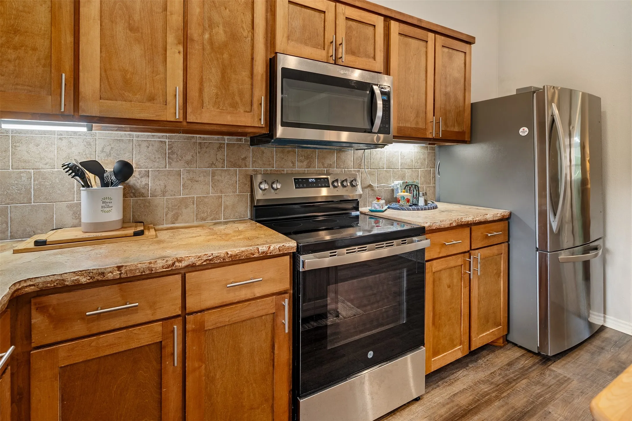Single Family Residence For Sale in Henderson County , 49 Westview Circle, Star Harbor, Texas 75148, 3 Bedroom, 2 Bathroom, 2 Garage spaces, 1,524 Sqft, built in 2016, mls#21267717, Real Estate Agent in Star Harbor, Homes For Sale in Henderson county, Homes For Sale in Star Harbor, Realtor in Star Harbor Texas, Real Estate Brokerage Independent Realty Texas, Luminita Cordes Realtor