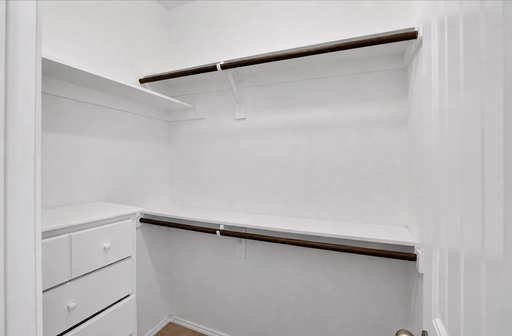 Single Family Residence For Sale in Ellis County , 107 Cantle Street, Waxahachie, Texas 75165, 3 Bedroom, 3 Bathroom, 2 Garage spaces, 2,700 Sqft, built in 2019, mls#21271617, Real Estate Agent in Waxahachie, Homes For Sale in Ellis county, Homes For Sale in Waxahachie, Realtor in Waxahachie Texas, Real Estate Brokerage Independent Realty Texas, Luminita Cordes Realtor