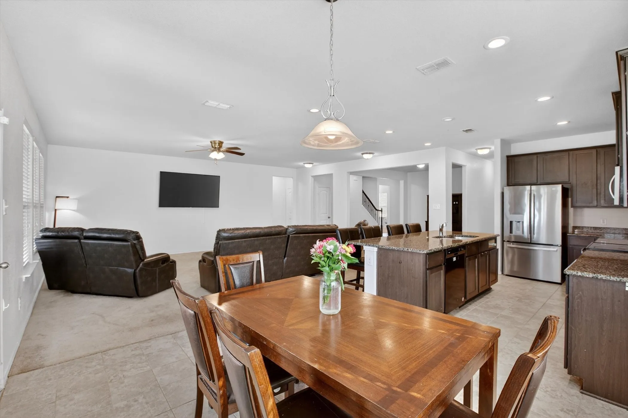 Single Family Residence For Sale in Ellis County , 107 Cantle Street, Waxahachie, Texas 75165, 3 Bedroom, 3 Bathroom, 2 Garage spaces, 2,700 Sqft, built in 2019, mls#21271617, Real Estate Agent in Waxahachie, Homes For Sale in Ellis county, Homes For Sale in Waxahachie, Realtor in Waxahachie Texas, Real Estate Brokerage Independent Realty Texas, Luminita Cordes Realtor