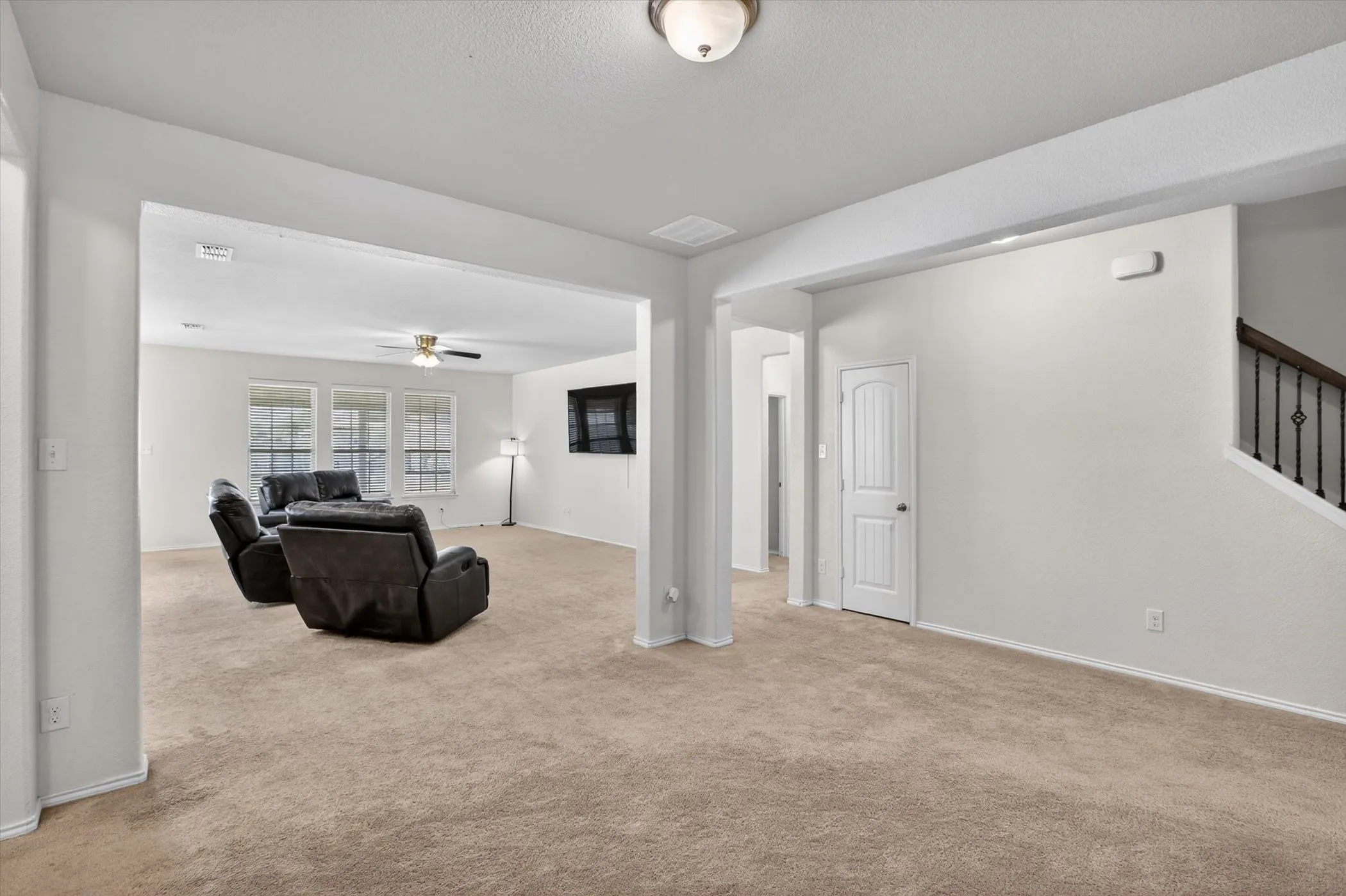 Single Family Residence For Sale in Ellis County , 107 Cantle Street, Waxahachie, Texas 75165, 3 Bedroom, 3 Bathroom, 2 Garage spaces, 2,700 Sqft, built in 2019, mls#21271617, Real Estate Agent in Waxahachie, Homes For Sale in Ellis county, Homes For Sale in Waxahachie, Realtor in Waxahachie Texas, Real Estate Brokerage Independent Realty Texas, Luminita Cordes Realtor