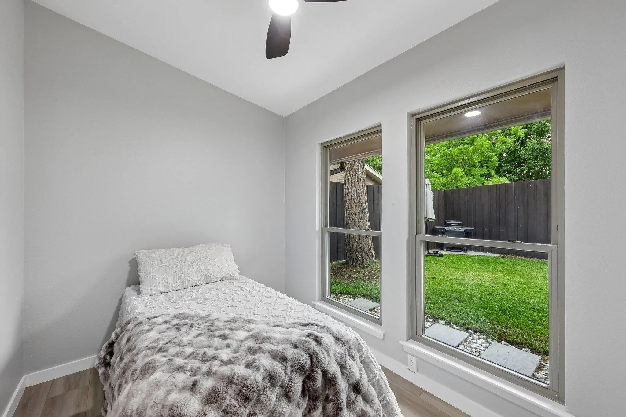 Single Family Residence For Sale in Dallas County , 3928 Tacoma Street, Irving, Texas 75062, 4 Bedroom, 2 Bathroom, 2 Garage spaces, 1,491 Sqft, built in 1966, mls#21271644, Real Estate Agent in Irving, Homes For Sale in Dallas county, Homes For Sale in Irving, Realtor in Irving Texas, Real Estate Brokerage Independent Realty Texas, Luminita Cordes Realtor