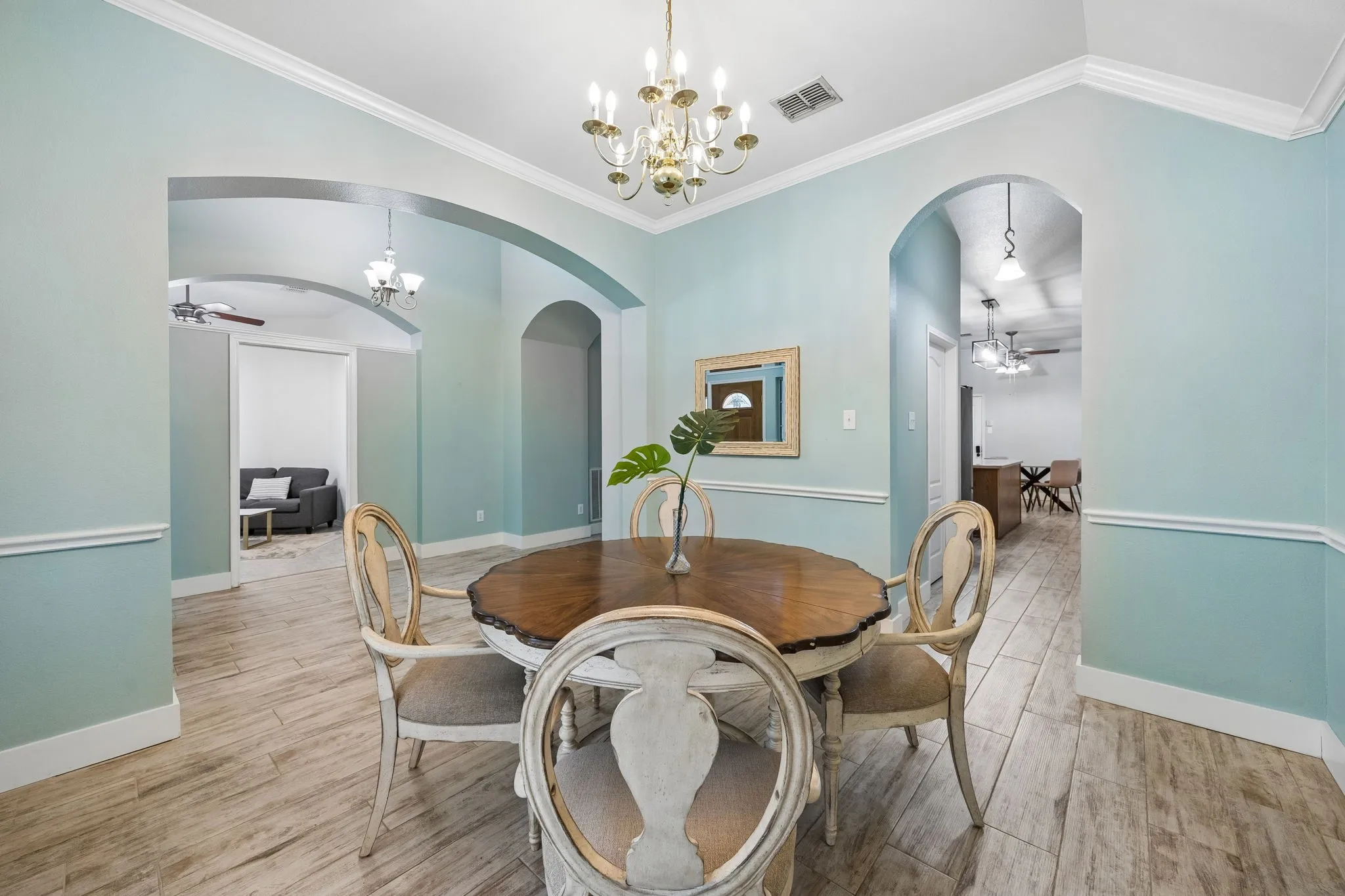Single Family Residence For Sale in Rockwall County , 1305 Stanford Drive, Rockwall, Texas 75087, 4 Bedroom, 2 Bathroom, 2 Garage spaces, 2,501 Sqft, built in 2003, mls#21271288, Real Estate Agent in Rockwall, Homes For Sale in Rockwall county, Homes For Sale in Rockwall, Realtor in Rockwall Texas, Real Estate Brokerage Independent Realty Texas, Luminita Cordes Realtor
