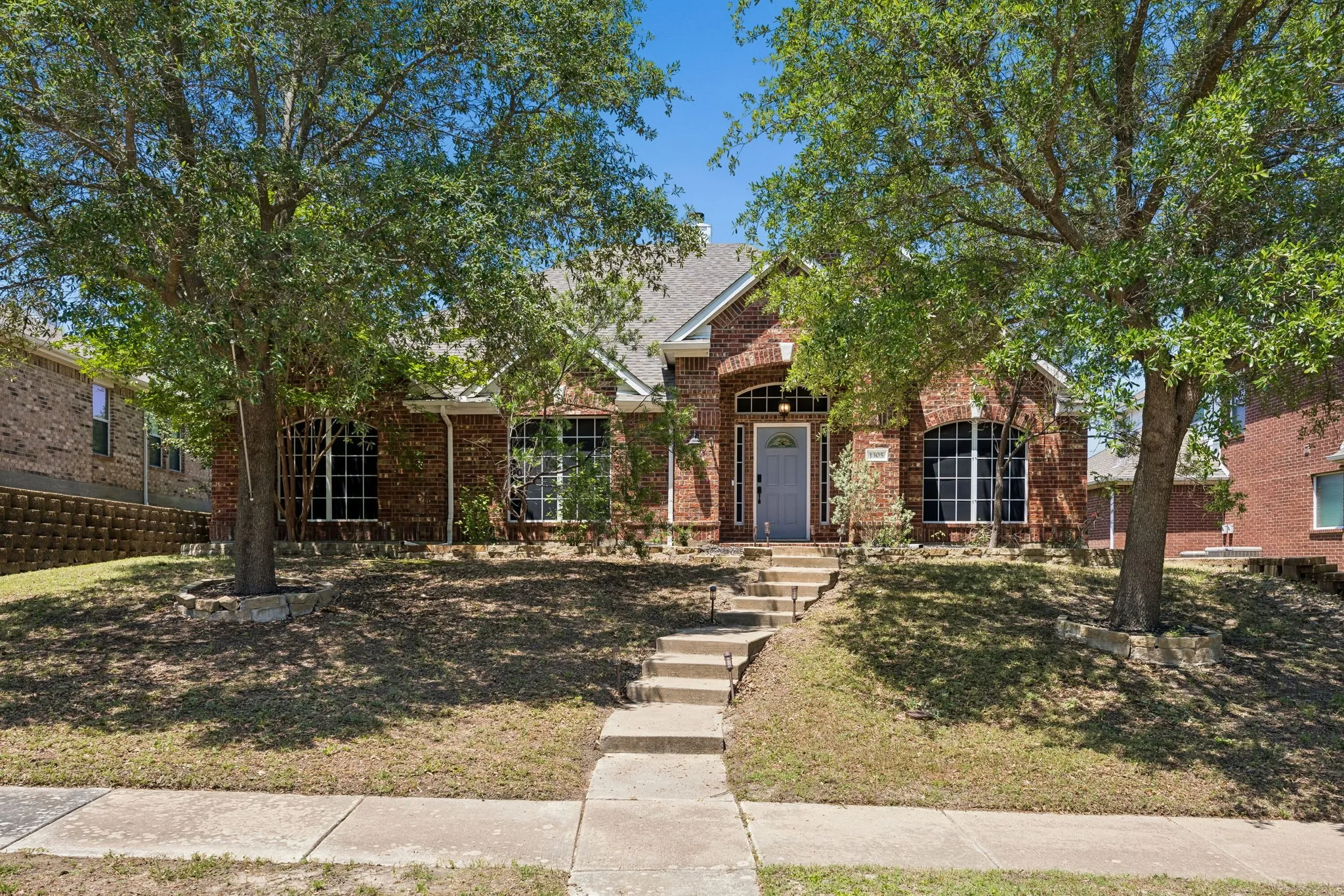 Single Family Residence For Sale in Rockwall County , 1305 Stanford Drive, Rockwall, Texas 75087, 4 Bedroom, 2 Bathroom, 2 Garage spaces, 2,501 Sqft, built in 2003, mls#21271288, Real Estate Agent in Rockwall, Homes For Sale in Rockwall county, Homes For Sale in Rockwall, Realtor in Rockwall Texas, Real Estate Brokerage Independent Realty Texas, Luminita Cordes Realtor