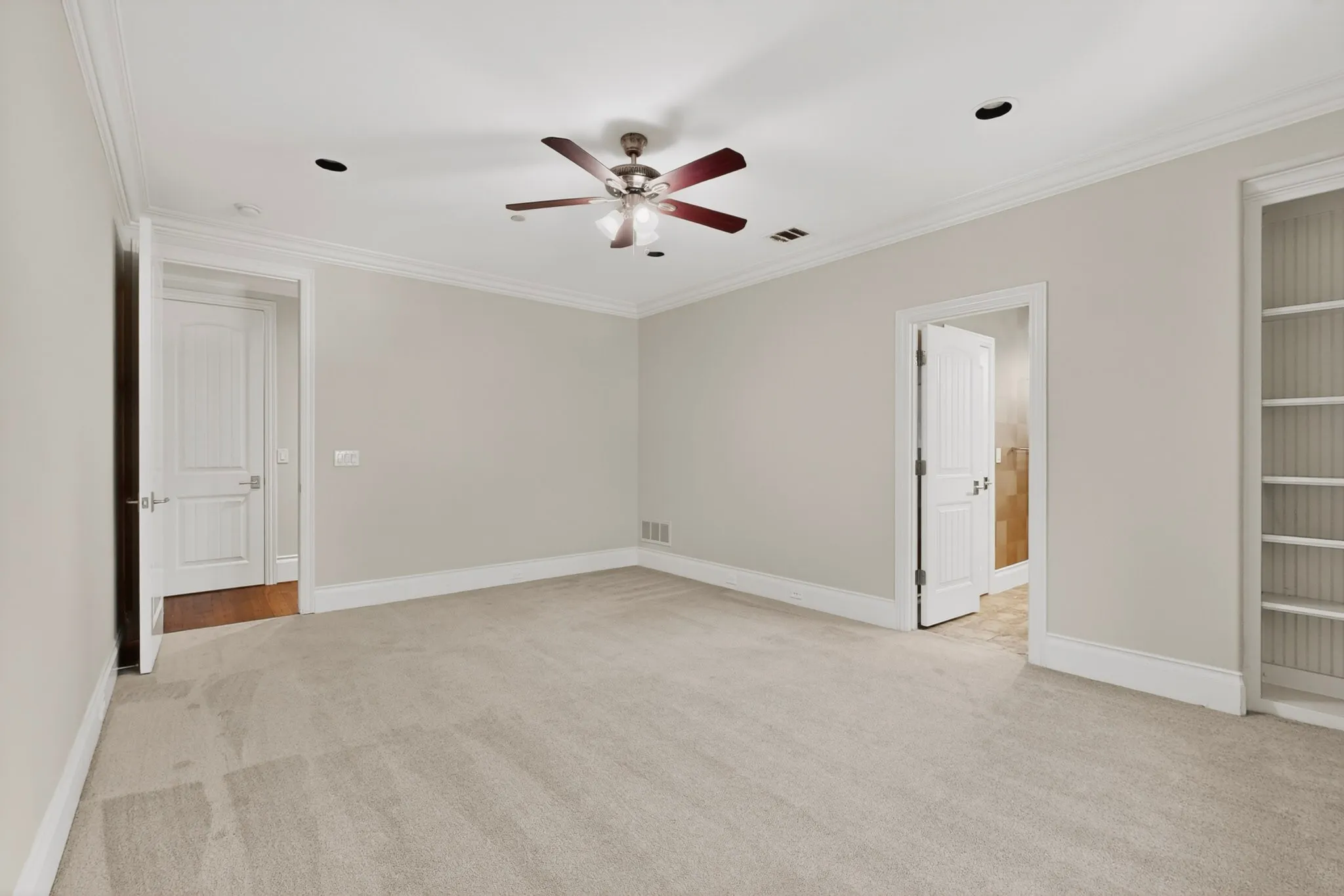 Single Family Residence For Sale in Dallas County , 4424 Glenleigh Drive, Dallas, Texas 75220, 5 Bedroom, 7 Bathroom, 3 Garage spaces, 6,578 Sqft, built in 2005, mls#21260964, Real Estate Agent in Dallas, Homes For Sale in Dallas county, Homes For Sale in Dallas, Realtor in Dallas Texas, Real Estate Brokerage Independent Realty Texas, Luminita Cordes Realtor