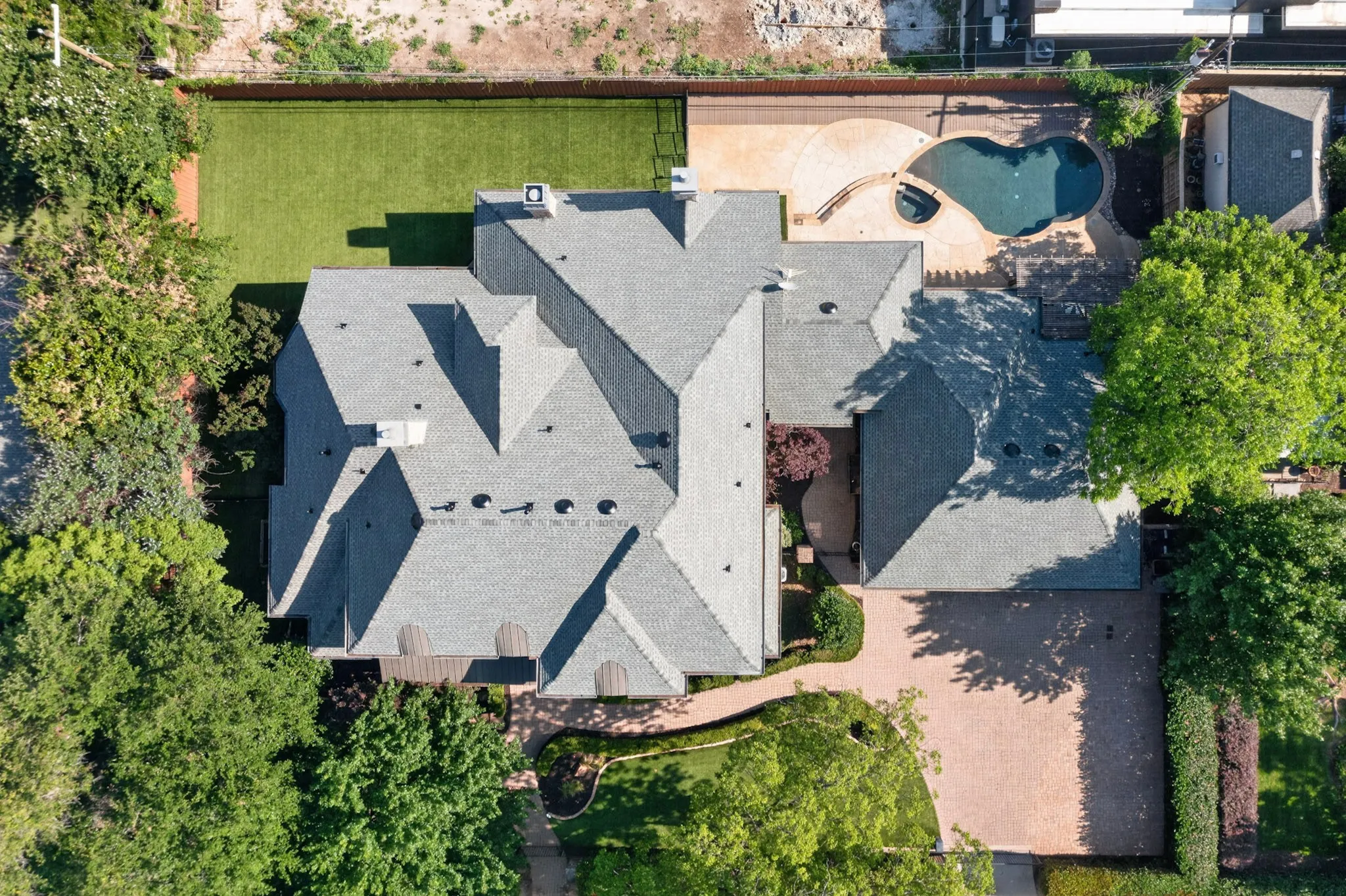 Single Family Residence For Sale in Dallas County , 4424 Glenleigh Drive, Dallas, Texas 75220, 5 Bedroom, 7 Bathroom, 3 Garage spaces, 6,578 Sqft, built in 2005, mls#21260964, Real Estate Agent in Dallas, Homes For Sale in Dallas county, Homes For Sale in Dallas, Realtor in Dallas Texas, Real Estate Brokerage Independent Realty Texas, Luminita Cordes Realtor