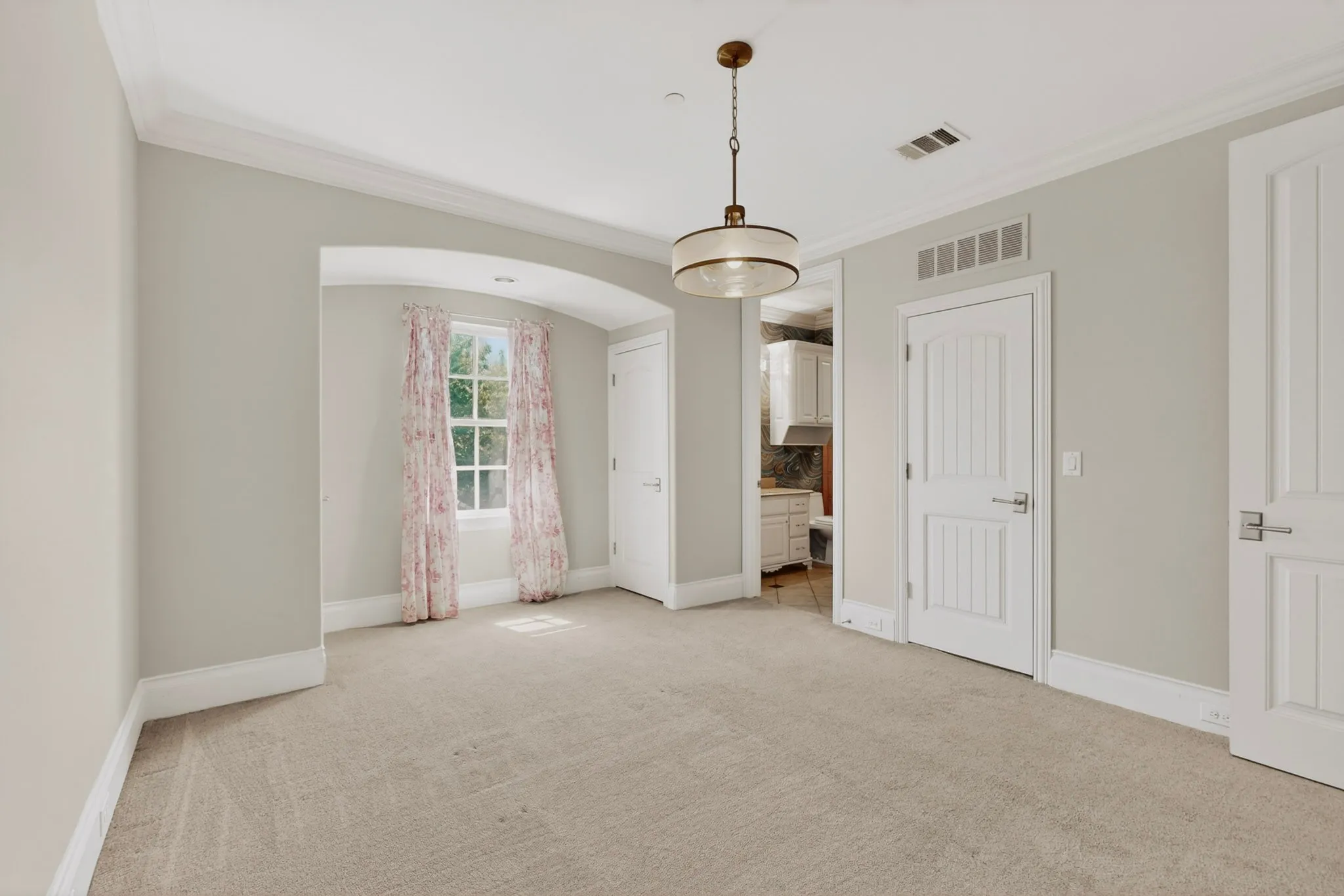 Single Family Residence For Sale in Dallas County , 4424 Glenleigh Drive, Dallas, Texas 75220, 5 Bedroom, 7 Bathroom, 3 Garage spaces, 6,578 Sqft, built in 2005, mls#21260964, Real Estate Agent in Dallas, Homes For Sale in Dallas county, Homes For Sale in Dallas, Realtor in Dallas Texas, Real Estate Brokerage Independent Realty Texas, Luminita Cordes Realtor