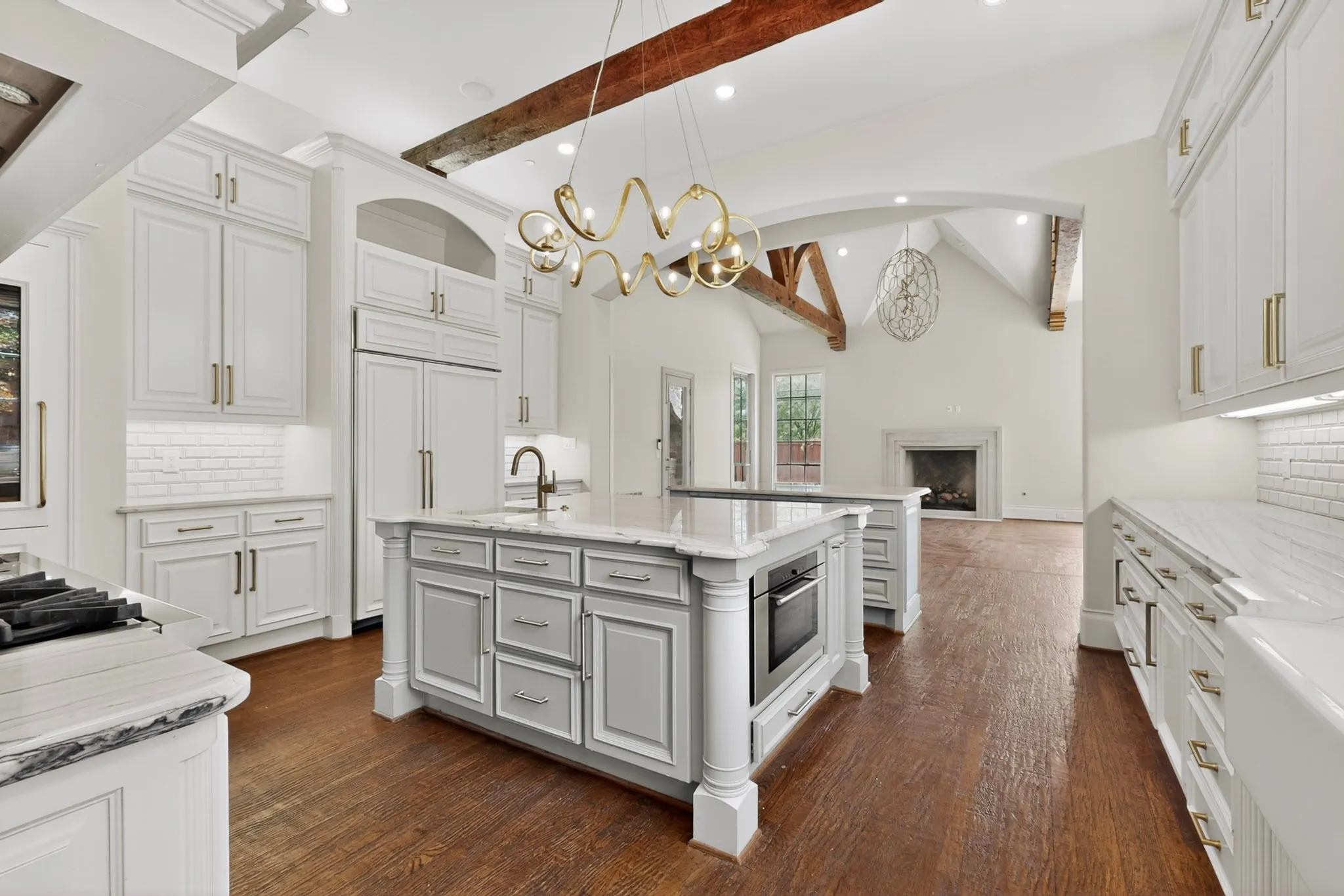 Single Family Residence For Sale in Dallas County , 4424 Glenleigh Drive, Dallas, Texas 75220, 5 Bedroom, 7 Bathroom, 3 Garage spaces, 6,578 Sqft, built in 2005, mls#21260964, Real Estate Agent in Dallas, Homes For Sale in Dallas county, Homes For Sale in Dallas, Realtor in Dallas Texas, Real Estate Brokerage Independent Realty Texas, Luminita Cordes Realtor