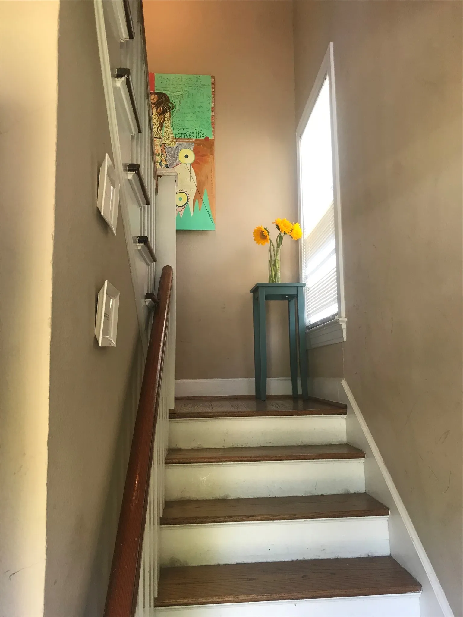 Duplex For Rent in Dallas County , 5944 Morningside Avenue, Dallas, Texas 75206, 2 Bedroom, 1 Bathroom, Garage spaces, 1,487 Sqft, built in 1938, mls#21267169, Real Estate Agent in Dallas, Homes For Rent in Dallas county, Homes For Rent in Dallas, Realtor in Dallas Texas, Real Estate Brokerage Independent Realty Texas, Luminita Cordes Realtor