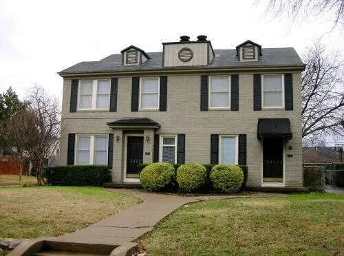 Duplex For Rent in Dallas County , 5944 Morningside Avenue, Dallas, Texas 75206, 2 Bedroom, 1 Bathroom, Garage spaces, 1,487 Sqft, built in 1938, mls#21267169, Real Estate Agent in Dallas, Homes For Rent in Dallas county, Homes For Rent in Dallas, Realtor in Dallas Texas, Real Estate Brokerage Independent Realty Texas, Luminita Cordes Realtor