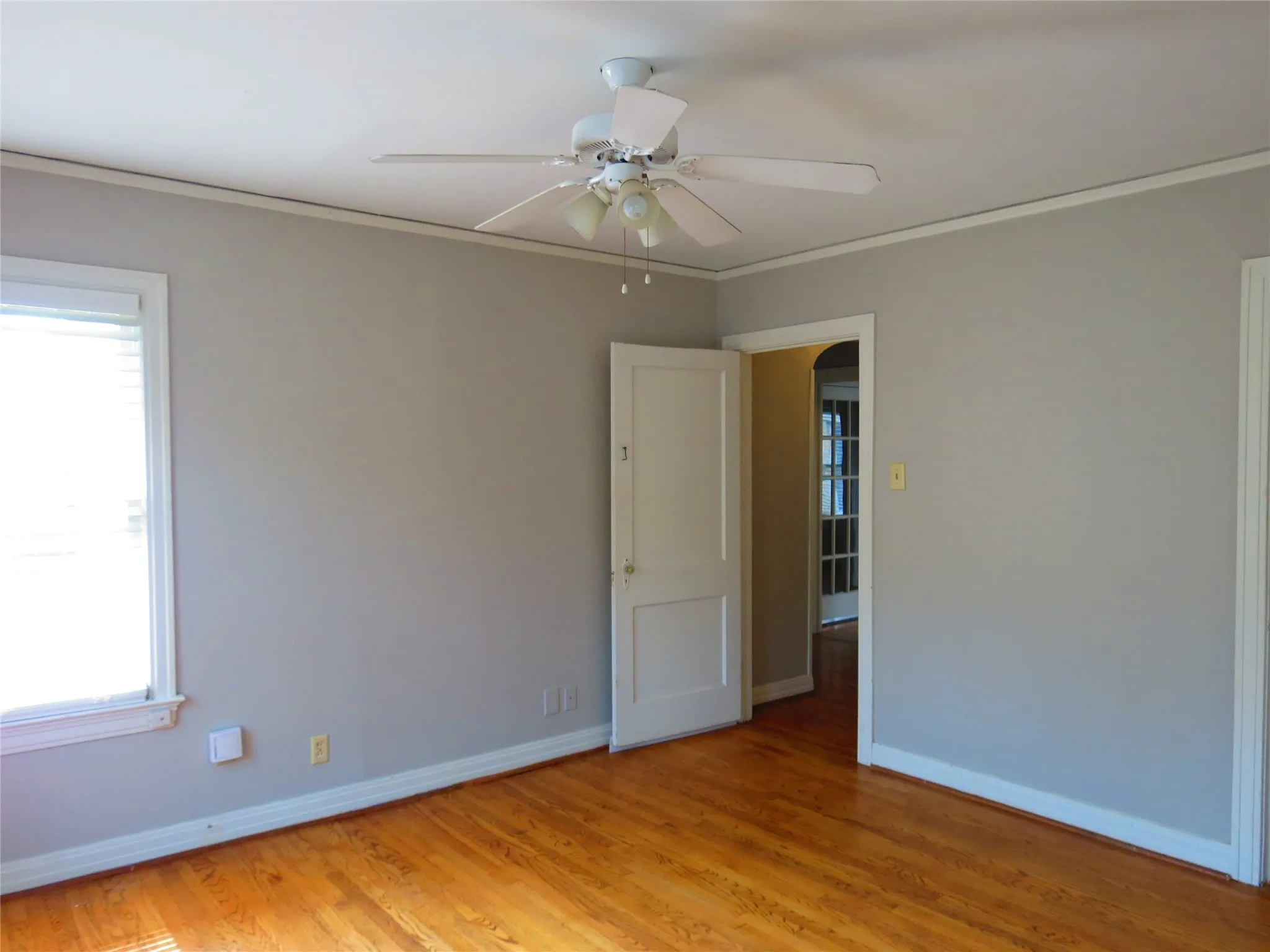 Duplex For Rent in Dallas County , 5944 Morningside Avenue, Dallas, Texas 75206, 2 Bedroom, 1 Bathroom, Garage spaces, 1,487 Sqft, built in 1938, mls#21267169, Real Estate Agent in Dallas, Homes For Rent in Dallas county, Homes For Rent in Dallas, Realtor in Dallas Texas, Real Estate Brokerage Independent Realty Texas, Luminita Cordes Realtor