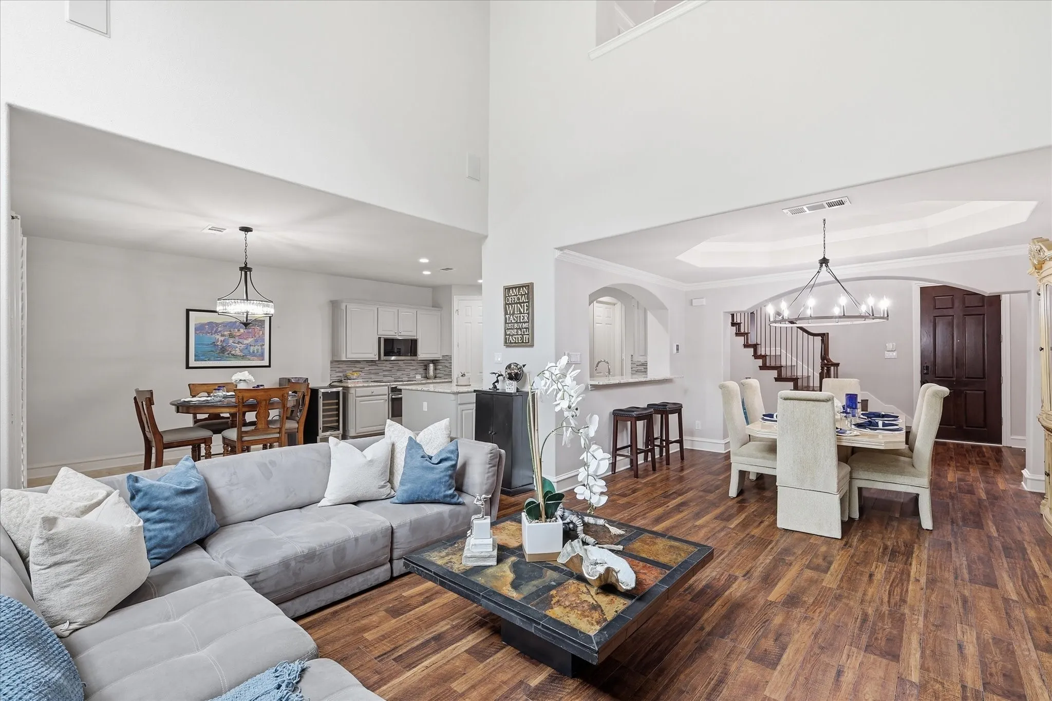 Townhouse For Sale in Dallas County , 4222 Spyglass Hill Lane, Irving, Texas 75038, 2 Bedroom, 3 Bathroom, 2 Garage spaces, 2,132 Sqft, built in 1998, mls#21270262, Real Estate Agent in Irving, Homes For Sale in Dallas county, Homes For Sale in Irving, Realtor in Irving Texas, Real Estate Brokerage Independent Realty Texas, Luminita Cordes Realtor