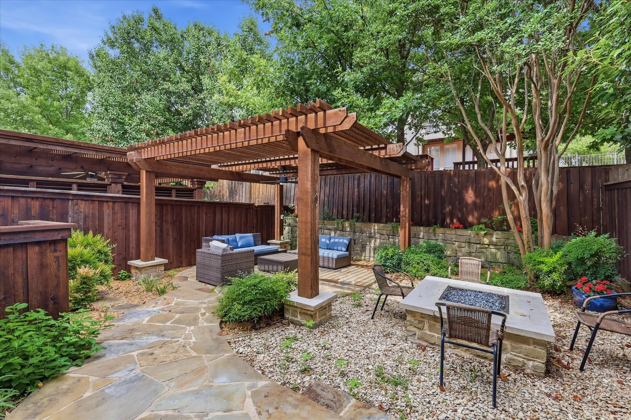 Townhouse For Sale in Dallas County , 4222 Spyglass Hill Lane, Irving, Texas 75038, 2 Bedroom, 3 Bathroom, 2 Garage spaces, 2,132 Sqft, built in 1998, mls#21270262, Real Estate Agent in Irving, Homes For Sale in Dallas county, Homes For Sale in Irving, Realtor in Irving Texas, Real Estate Brokerage Independent Realty Texas, Luminita Cordes Realtor