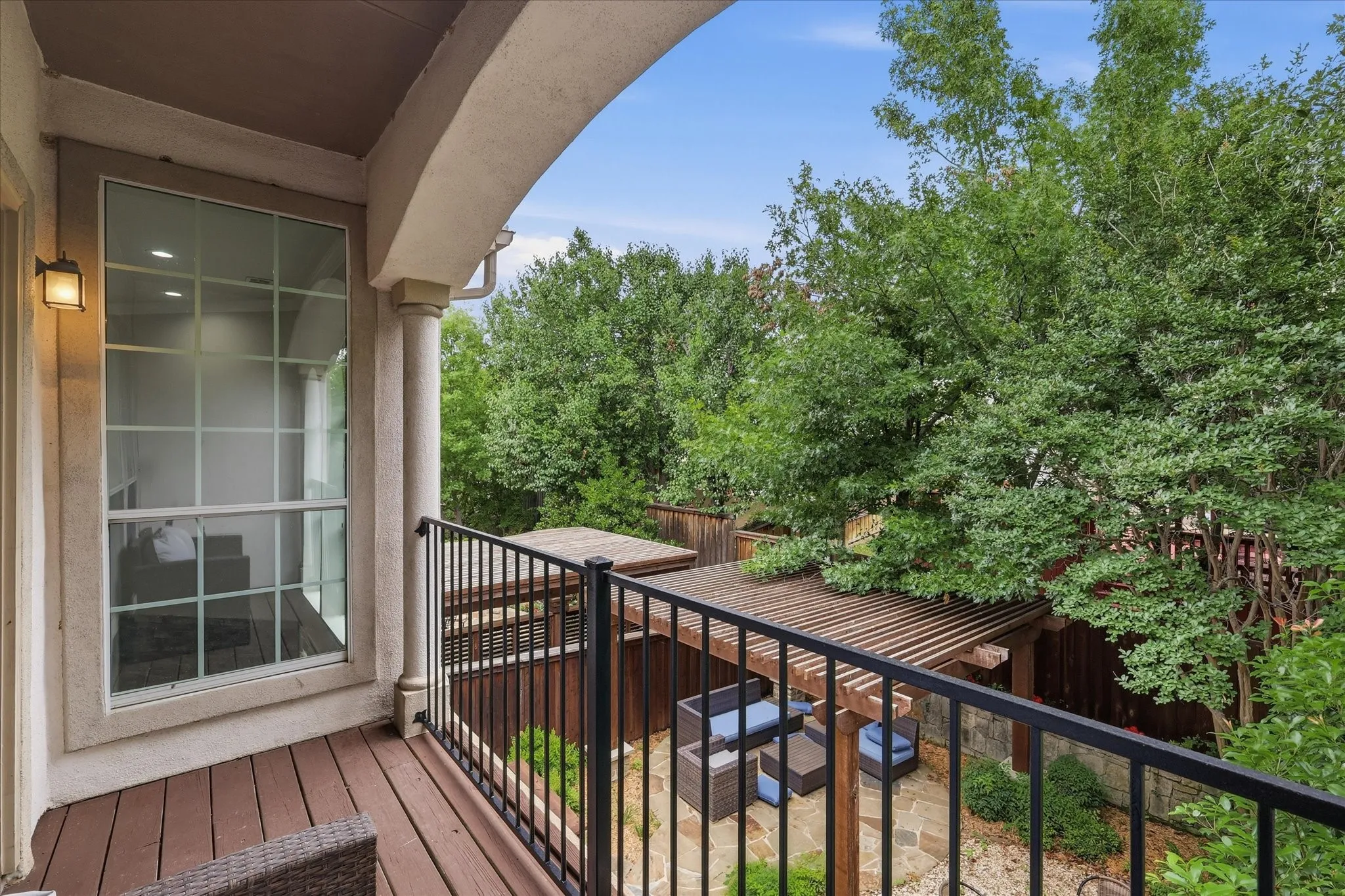 Townhouse For Sale in Dallas County , 4222 Spyglass Hill Lane, Irving, Texas 75038, 2 Bedroom, 3 Bathroom, 2 Garage spaces, 2,132 Sqft, built in 1998, mls#21270262, Real Estate Agent in Irving, Homes For Sale in Dallas county, Homes For Sale in Irving, Realtor in Irving Texas, Real Estate Brokerage Independent Realty Texas, Luminita Cordes Realtor