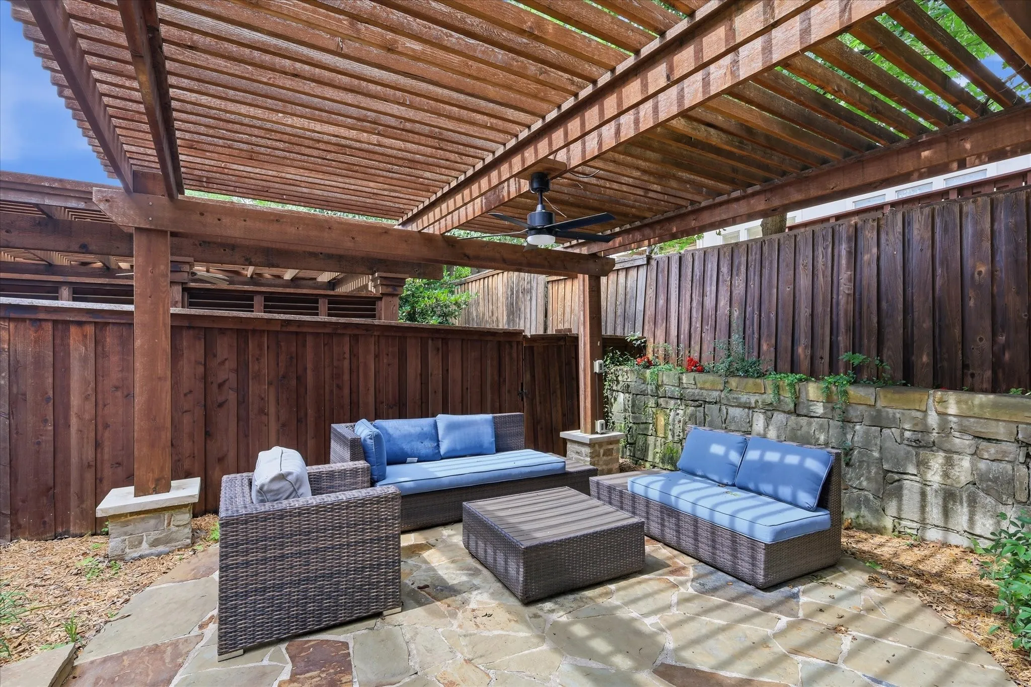 Townhouse For Sale in Dallas County , 4222 Spyglass Hill Lane, Irving, Texas 75038, 2 Bedroom, 3 Bathroom, 2 Garage spaces, 2,132 Sqft, built in 1998, mls#21270262, Real Estate Agent in Irving, Homes For Sale in Dallas county, Homes For Sale in Irving, Realtor in Irving Texas, Real Estate Brokerage Independent Realty Texas, Luminita Cordes Realtor