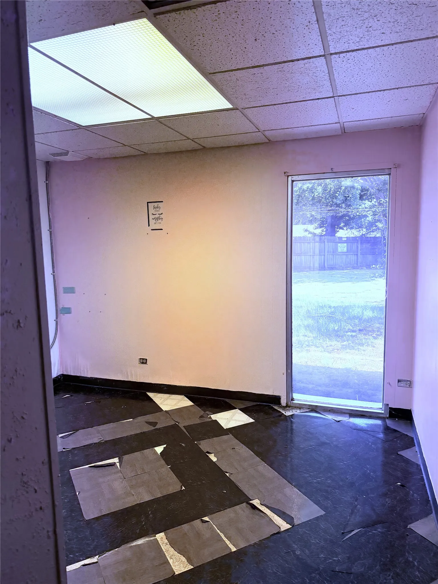 Retail For Sale in Henderson County , 406 Lindsey Lane, Athens, Texas 75751, 0, 0, Garage spaces, 0 Sqft, built in 0, Price $259,000, mls#21271685, Real Estate Agent in Athens, Homes For Sale in Henderson county, Homes For Sale in Athens, Realtor in Athens Texas, Real Estate Brokerage Independent Realty Texas, Luminita Cordes Realtor