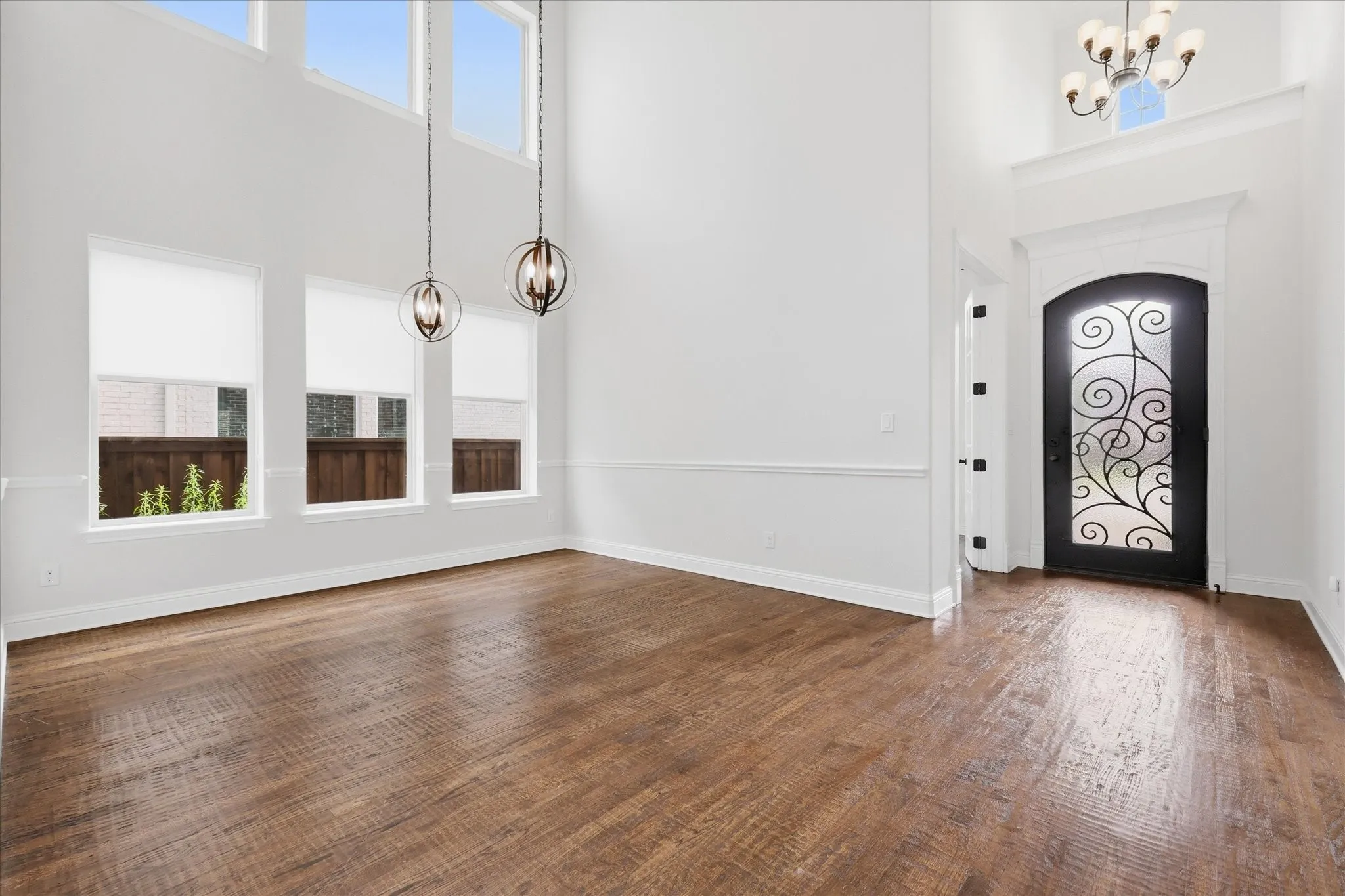 Single Family Residence For Sale in Denton County , 6625 Titus Lane, Frisco, Texas 75036, 4 Bedroom, 5 Bathroom, 2 Garage spaces, 3,685 Sqft, built in 2017, Price $879,900, mls#21268587, Real Estate Agent in Frisco, Homes For Sale in Denton county, Homes For Sale in Frisco, Realtor in Frisco Texas, Real Estate Brokerage Independent Realty Texas, Luminita Cordes Realtor