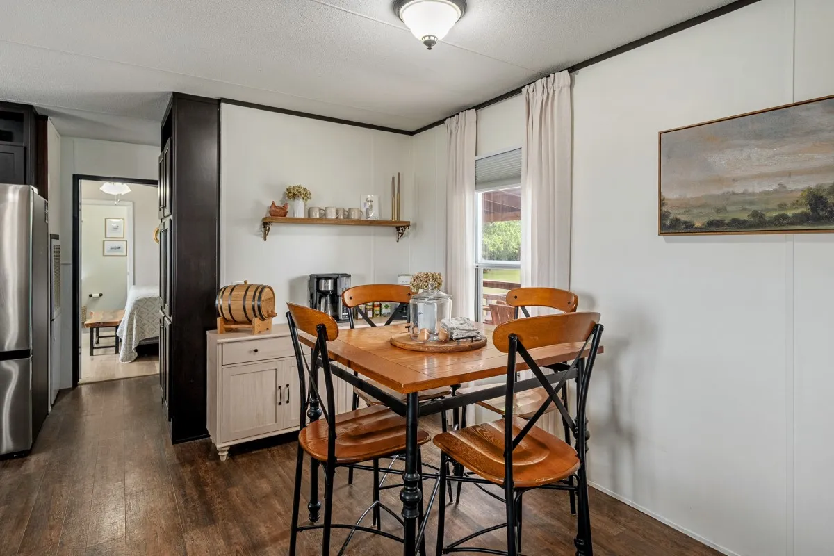 Mobile Home For Sale in Van Zandt County , 2606 Vz County Road 2813, Mabank, Texas 75147, 2 Bedroom, 2 Bathroom, 2 Garage spaces, 840 Sqft, built in 2015, mls#21263036, Real Estate Agent in Mabank, Homes For Sale in Van Zandt county, Homes For Sale in Mabank, Realtor in Mabank Texas, Real Estate Brokerage Independent Realty Texas, Luminita Cordes Realtor