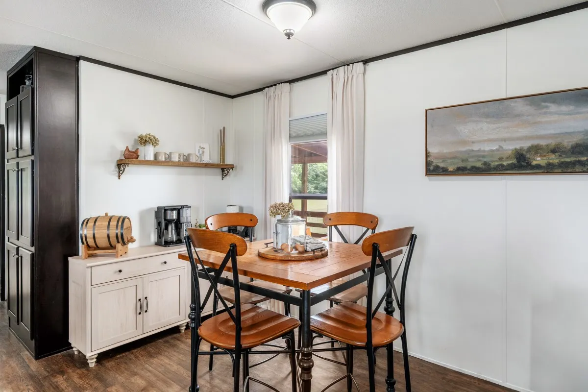 Mobile Home For Sale in Van Zandt County , 2606 Vz County Road 2813, Mabank, Texas 75147, 2 Bedroom, 2 Bathroom, 2 Garage spaces, 840 Sqft, built in 2015, mls#21263036, Real Estate Agent in Mabank, Homes For Sale in Van Zandt county, Homes For Sale in Mabank, Realtor in Mabank Texas, Real Estate Brokerage Independent Realty Texas, Luminita Cordes Realtor