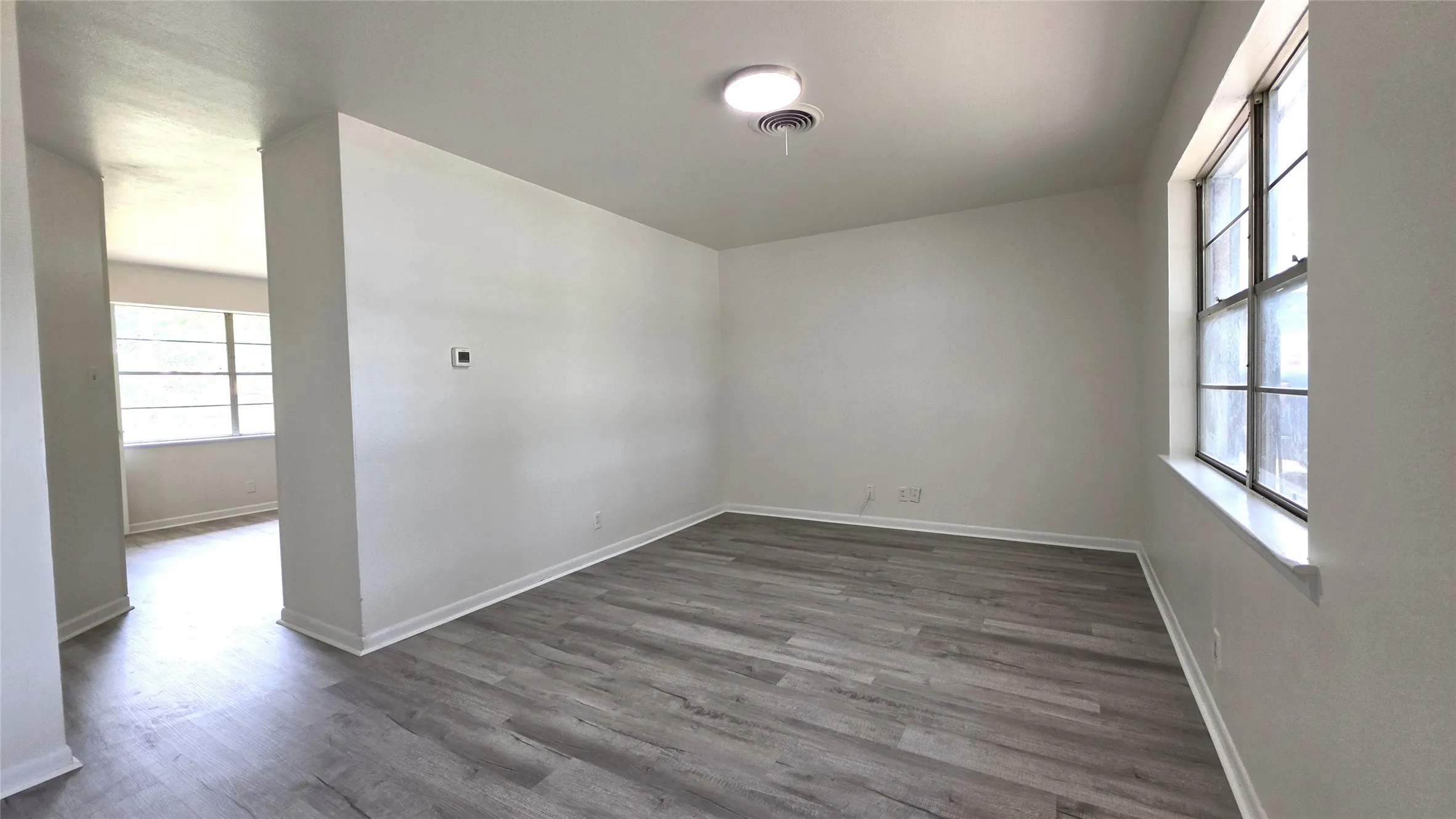 Single Family Residence For Sale in Denton County , 604 Sun Valley Drive, Denton, Texas 76209, 4 Bedroom, 2 Bathroom, Garage spaces, 1,372 Sqft, built in 1965, mls#21271708, Real Estate Agent in Denton, Homes For Sale in Denton county, Homes For Sale in Denton, Realtor in Denton Texas, Real Estate Brokerage Independent Realty Texas, Luminita Cordes Realtor