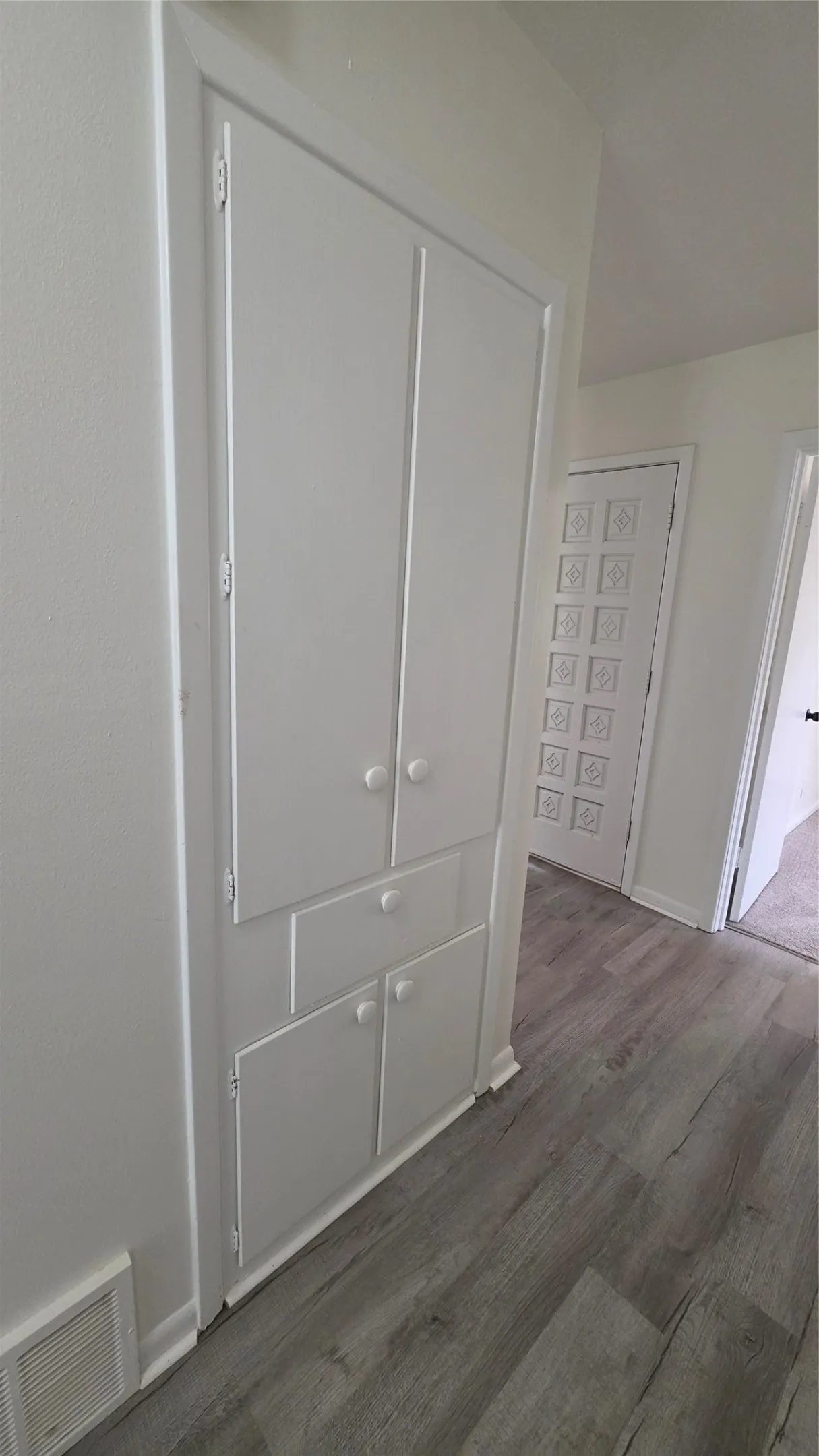 Single Family Residence For Sale in Denton County , 604 Sun Valley Drive, Denton, Texas 76209, 4 Bedroom, 2 Bathroom, Garage spaces, 1,372 Sqft, built in 1965, mls#21271708, Real Estate Agent in Denton, Homes For Sale in Denton county, Homes For Sale in Denton, Realtor in Denton Texas, Real Estate Brokerage Independent Realty Texas, Luminita Cordes Realtor