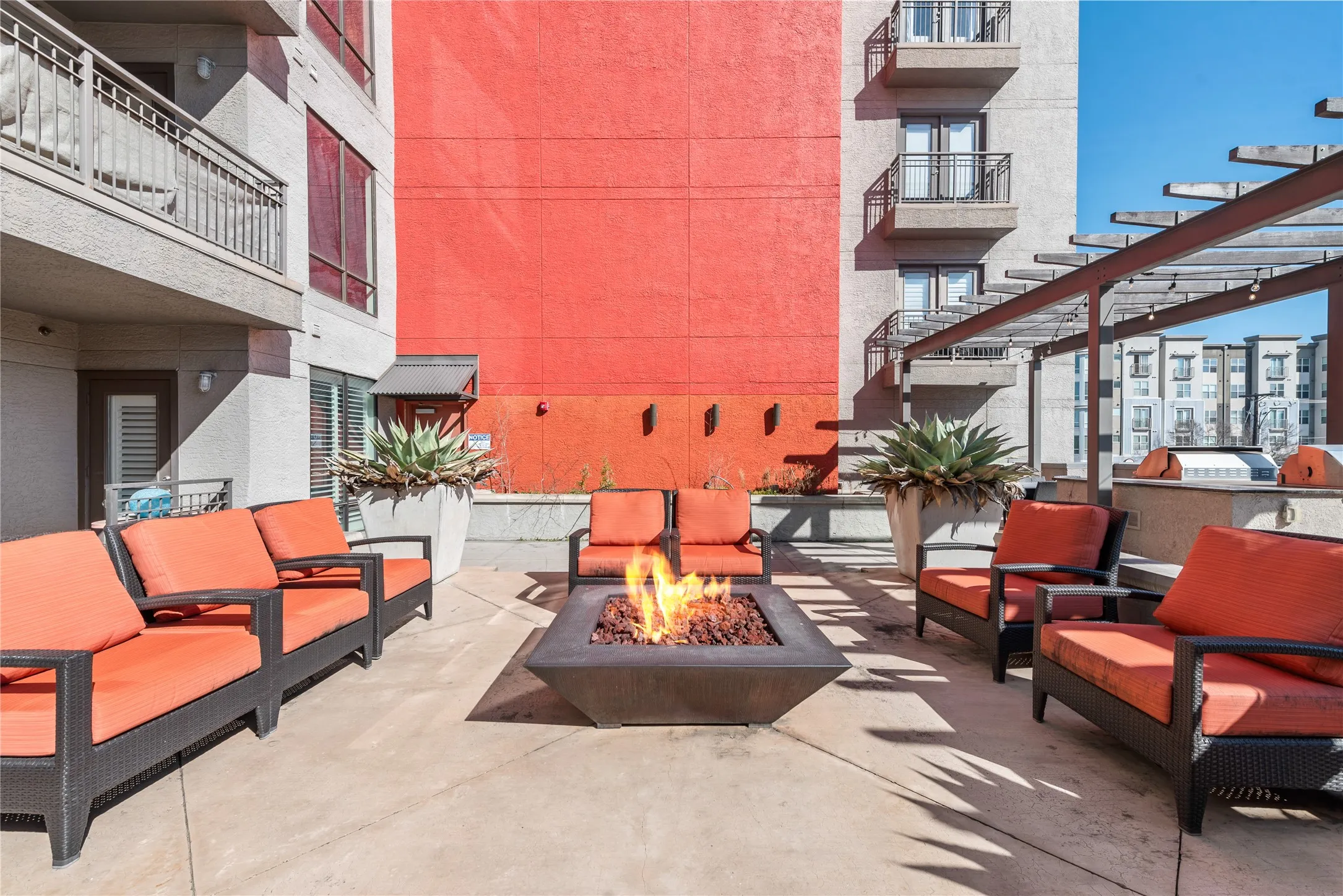 Condominium For Rent in Dallas County , 5609 Smu Boulevard 207, Dallas, Texas 75206, 2 Bedroom, 2 Bathroom, 1 Garage spaces, 1,025 Sqft, built in 2008, mls#21270374, Real Estate Agent in Dallas, Homes For Rent in Dallas county, Homes For Rent in Dallas, Realtor in Dallas Texas, Real Estate Brokerage Independent Realty Texas, Luminita Cordes Realtor