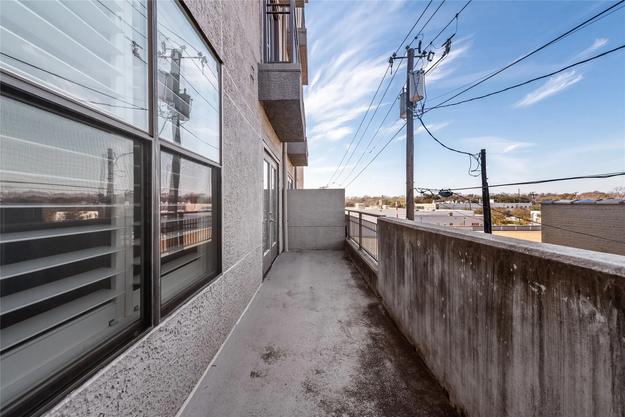 Condominium For Rent in Dallas County , 5609 Smu Boulevard 207, Dallas, Texas 75206, 2 Bedroom, 2 Bathroom, 1 Garage spaces, 1,025 Sqft, built in 2008, mls#21270374, Real Estate Agent in Dallas, Homes For Rent in Dallas county, Homes For Rent in Dallas, Realtor in Dallas Texas, Real Estate Brokerage Independent Realty Texas, Luminita Cordes Realtor
