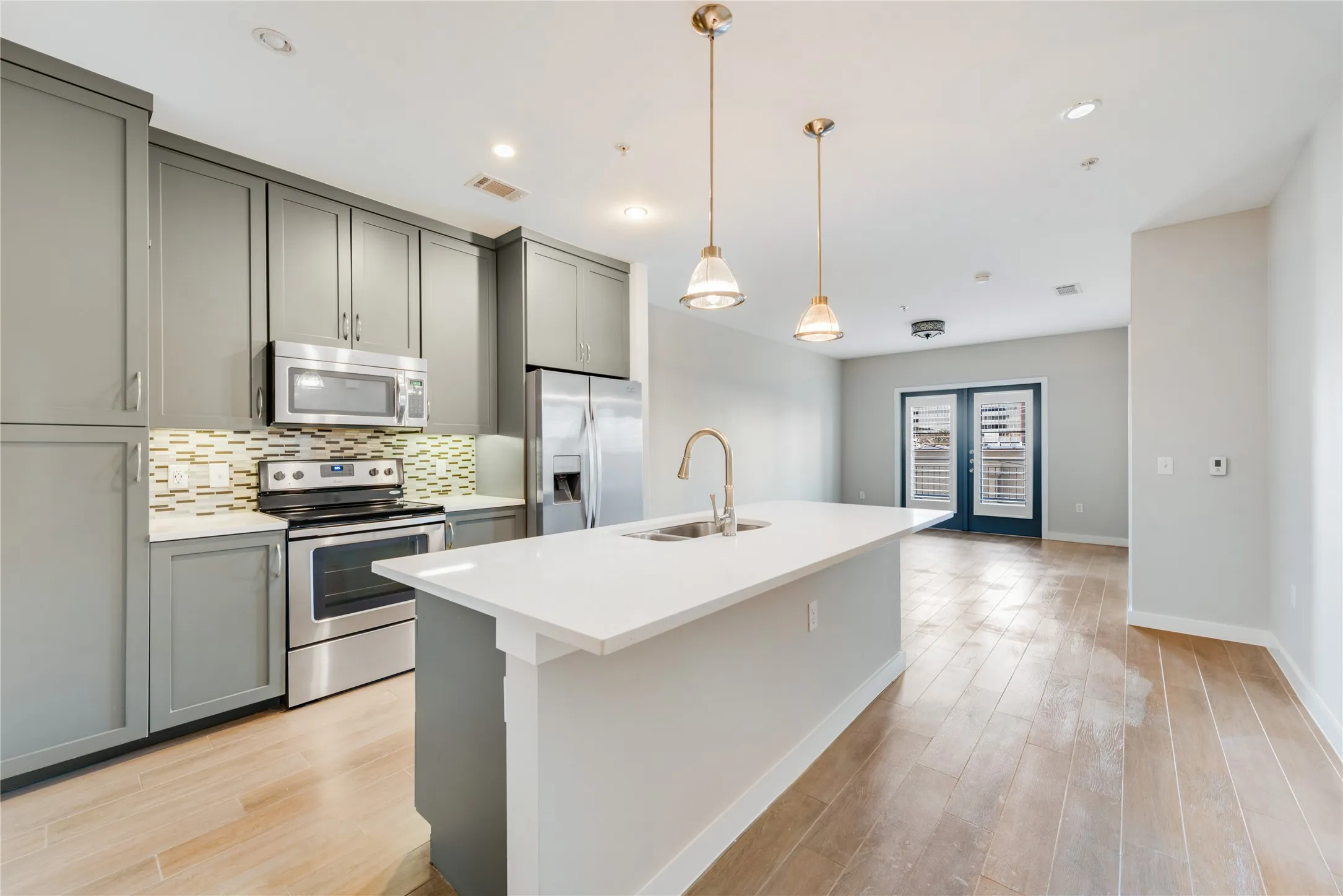 Condominium For Rent in Dallas County , 5609 Smu Boulevard 207, Dallas, Texas 75206, 2 Bedroom, 2 Bathroom, 1 Garage spaces, 1,025 Sqft, built in 2008, mls#21270374, Real Estate Agent in Dallas, Homes For Rent in Dallas county, Homes For Rent in Dallas, Realtor in Dallas Texas, Real Estate Brokerage Independent Realty Texas, Luminita Cordes Realtor