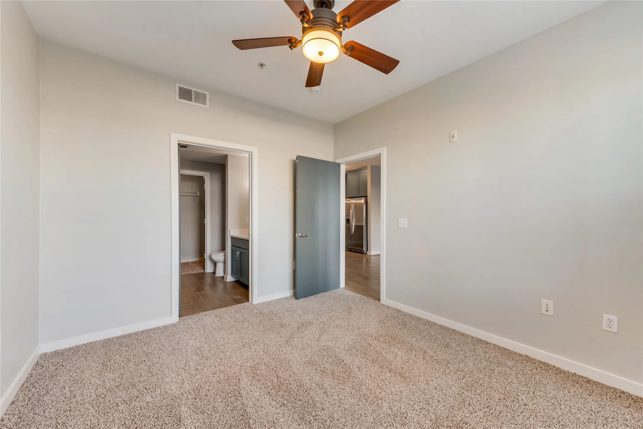 Condominium For Rent in Dallas County , 5609 Smu Boulevard 207, Dallas, Texas 75206, 2 Bedroom, 2 Bathroom, 1 Garage spaces, 1,025 Sqft, built in 2008, mls#21270374, Real Estate Agent in Dallas, Homes For Rent in Dallas county, Homes For Rent in Dallas, Realtor in Dallas Texas, Real Estate Brokerage Independent Realty Texas, Luminita Cordes Realtor