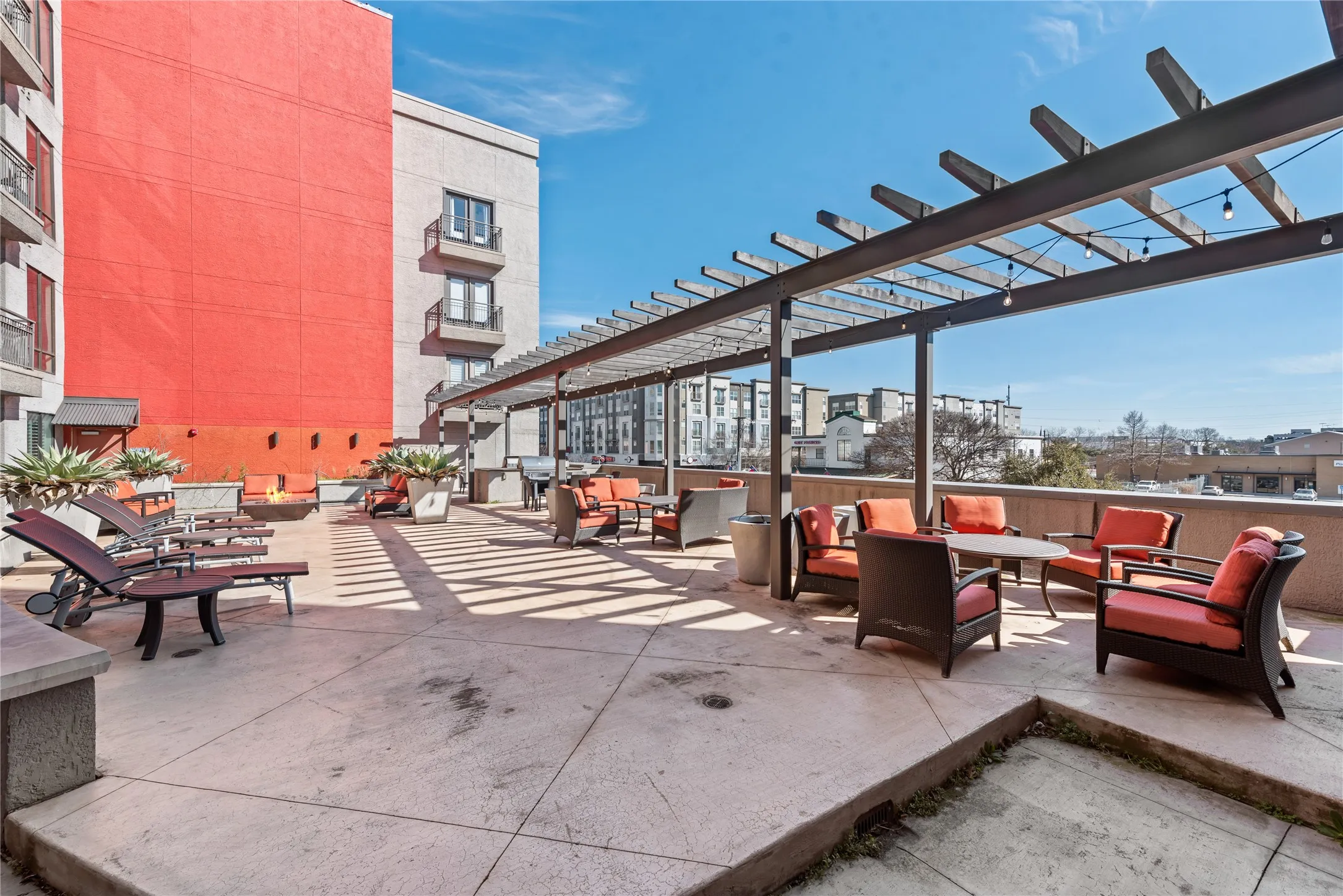 Condominium For Rent in Dallas County , 5609 Smu Boulevard 207, Dallas, Texas 75206, 2 Bedroom, 2 Bathroom, 1 Garage spaces, 1,025 Sqft, built in 2008, mls#21270374, Real Estate Agent in Dallas, Homes For Rent in Dallas county, Homes For Rent in Dallas, Realtor in Dallas Texas, Real Estate Brokerage Independent Realty Texas, Luminita Cordes Realtor