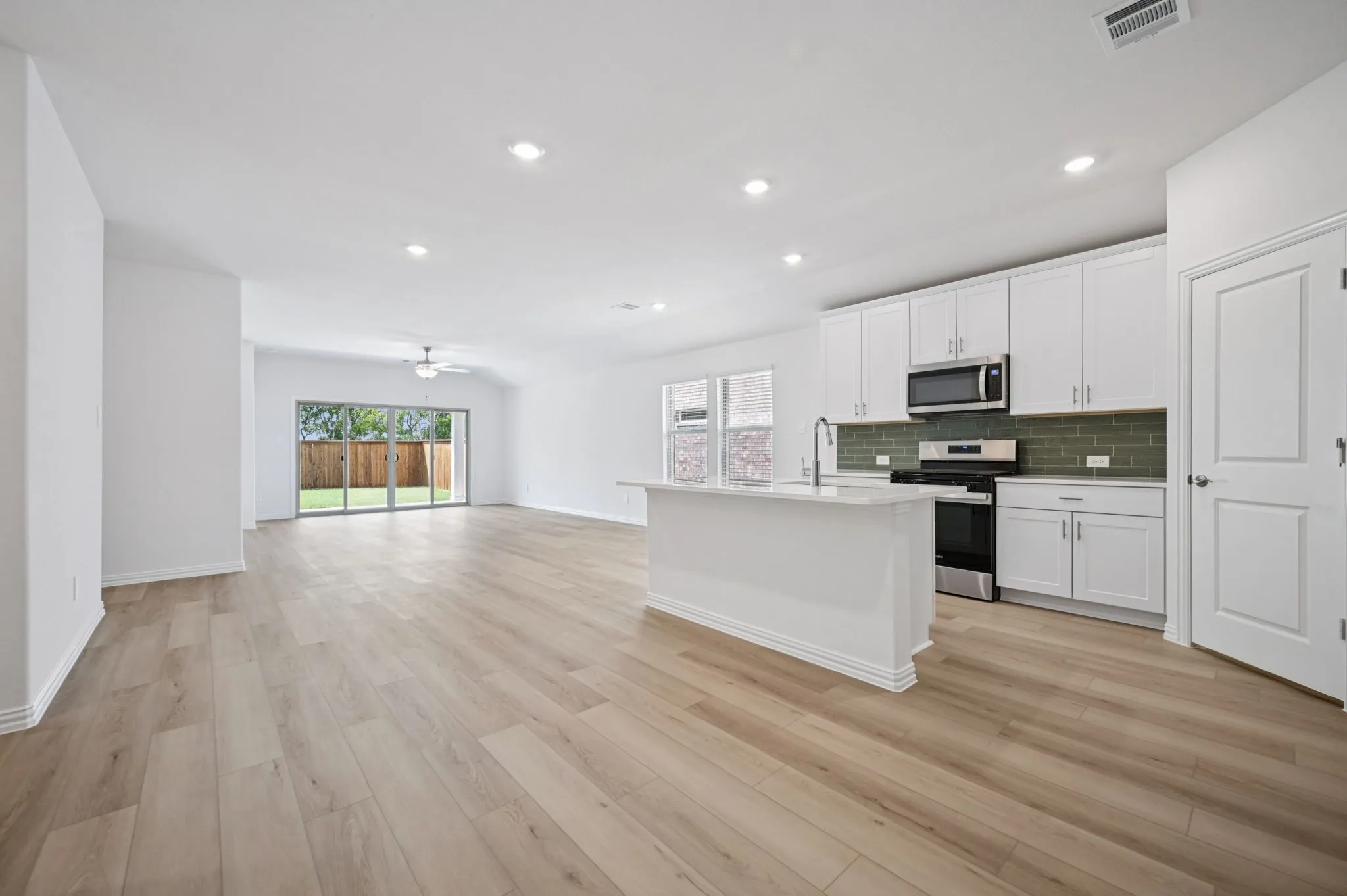 Photo is not of the actual home, but is an inspirational photo of builder’s model home and may depict options, furnishings, and/or decorator features that are not included.