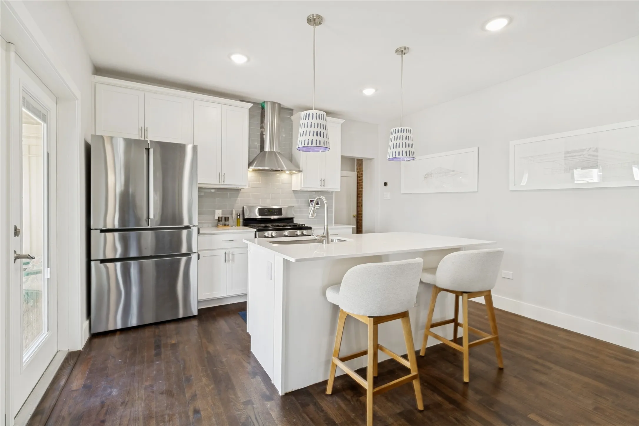 Single Family Residence For Sale in Dallas County , 1023 Mount Auburn Avenue, Dallas, Texas 75223, 4 Bedroom, 2 Bathroom, 1 Garage spaces, 1,444 Sqft, built in 1947, mls#21265664, Real Estate Agent in Dallas, Homes For Sale in Dallas county, Homes For Sale in Dallas, Realtor in Dallas Texas, Real Estate Brokerage Independent Realty Texas, Luminita Cordes Realtor