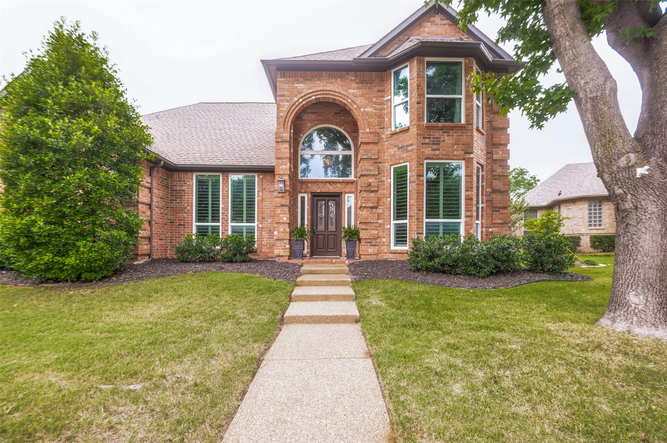 Single Family Residence For Sale in Tarrant County , 3118 Woodland Heights Circle, Colleyville, Texas 76034, 4 Bedroom, 3 Bathroom, 2 Garage spaces, 2,795 Sqft, built in 1992, mls#21267197, Real Estate Agent in Colleyville, Homes For Sale in Tarrant county, Homes For Sale in Colleyville, Realtor in Colleyville Texas, Real Estate Brokerage Independent Realty Texas, Luminita Cordes Realtor