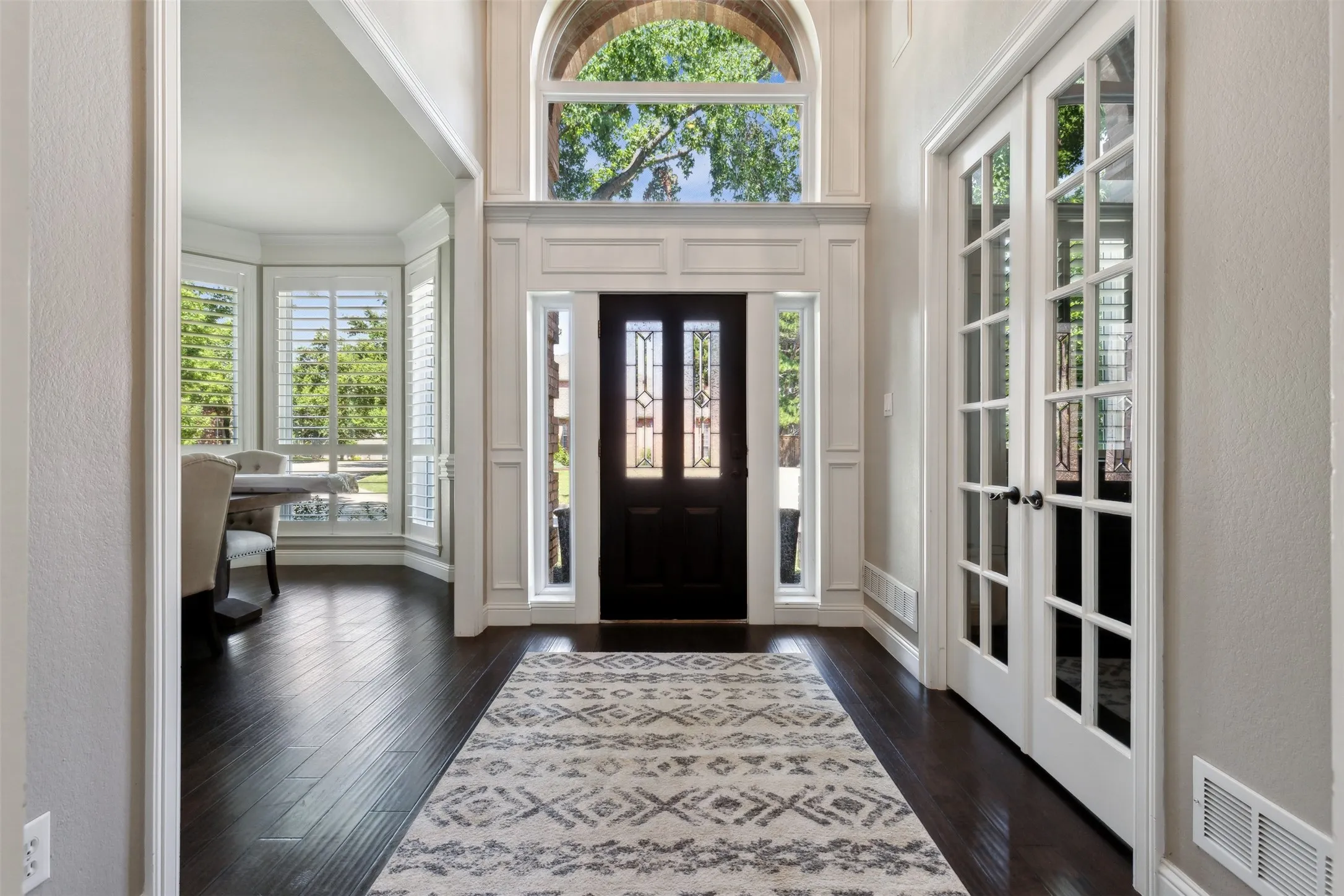 Single Family Residence For Sale in Tarrant County , 3118 Woodland Heights Circle, Colleyville, Texas 76034, 4 Bedroom, 3 Bathroom, 2 Garage spaces, 2,795 Sqft, built in 1992, mls#21267197, Real Estate Agent in Colleyville, Homes For Sale in Tarrant county, Homes For Sale in Colleyville, Realtor in Colleyville Texas, Real Estate Brokerage Independent Realty Texas, Luminita Cordes Realtor