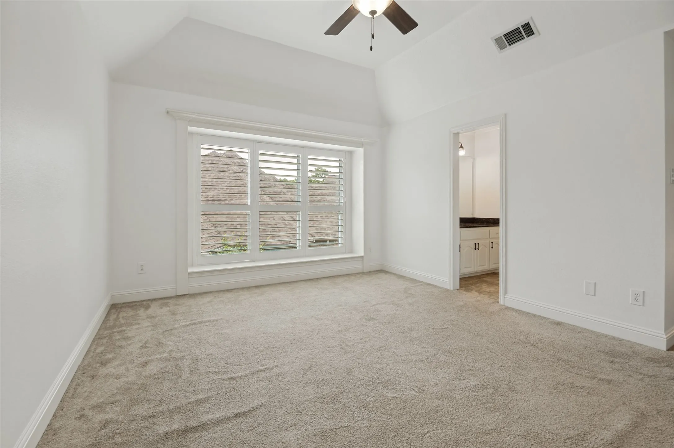 Single Family Residence For Sale in Tarrant County , 3118 Woodland Heights Circle, Colleyville, Texas 76034, 4 Bedroom, 3 Bathroom, 2 Garage spaces, 2,795 Sqft, built in 1992, mls#21267197, Real Estate Agent in Colleyville, Homes For Sale in Tarrant county, Homes For Sale in Colleyville, Realtor in Colleyville Texas, Real Estate Brokerage Independent Realty Texas, Luminita Cordes Realtor