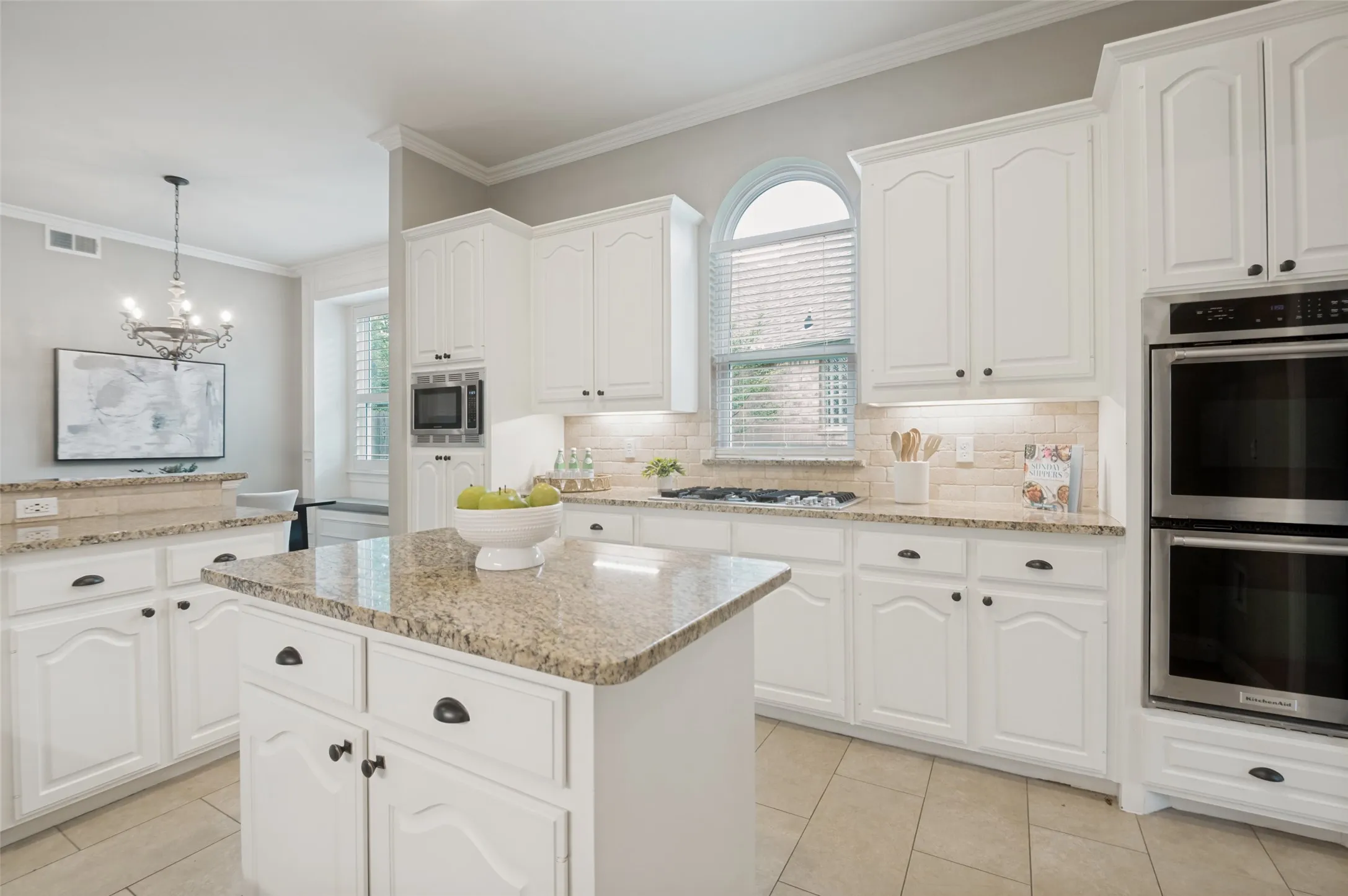Single Family Residence For Sale in Tarrant County , 3118 Woodland Heights Circle, Colleyville, Texas 76034, 4 Bedroom, 3 Bathroom, 2 Garage spaces, 2,795 Sqft, built in 1992, mls#21267197, Real Estate Agent in Colleyville, Homes For Sale in Tarrant county, Homes For Sale in Colleyville, Realtor in Colleyville Texas, Real Estate Brokerage Independent Realty Texas, Luminita Cordes Realtor