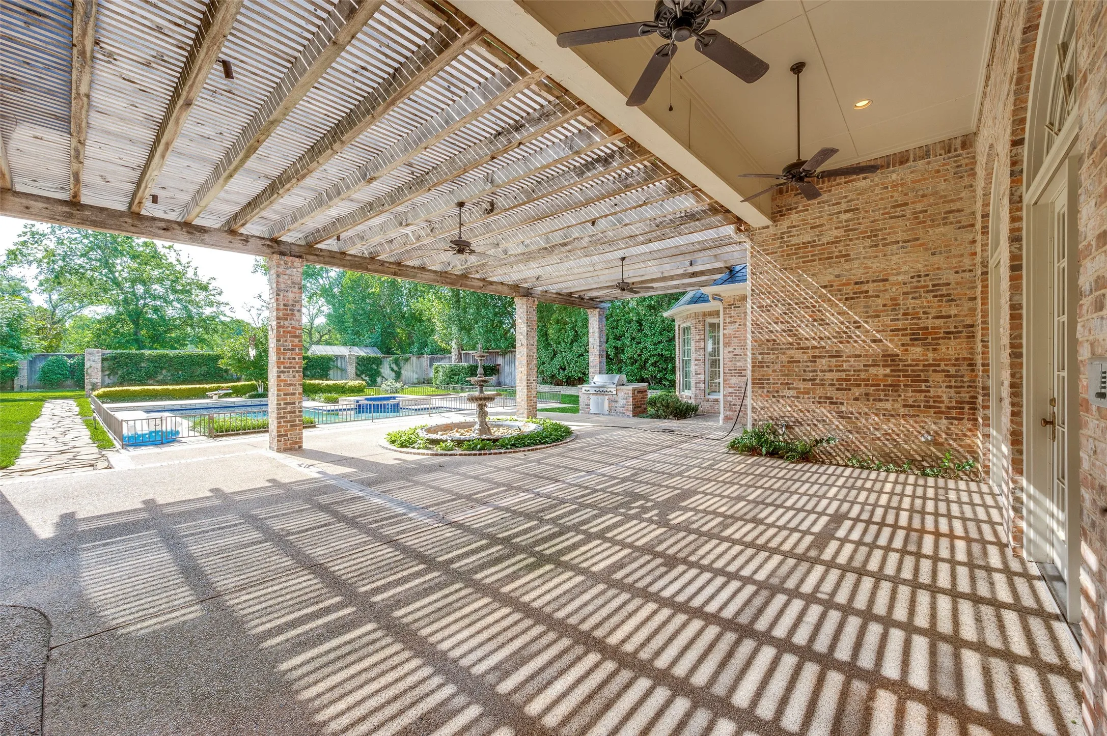 Single Family Residence For Sale in Dallas County , 10445 Strait Lane, Dallas, Texas 75229, 5 Bedrooms, 6 Bathrooms, 3 Garage spaces, 7,245 Sqft, built in 1989, Price $6,750,000, mls#21271770, Real Estate Agent in Dallas, Homes For Sale in Dallas county, Homes For Sale in Dallas, Realtor in Dallas Texas, Real Estate Brokerage Independent Realty Texas, Luminita Cordes Realtor