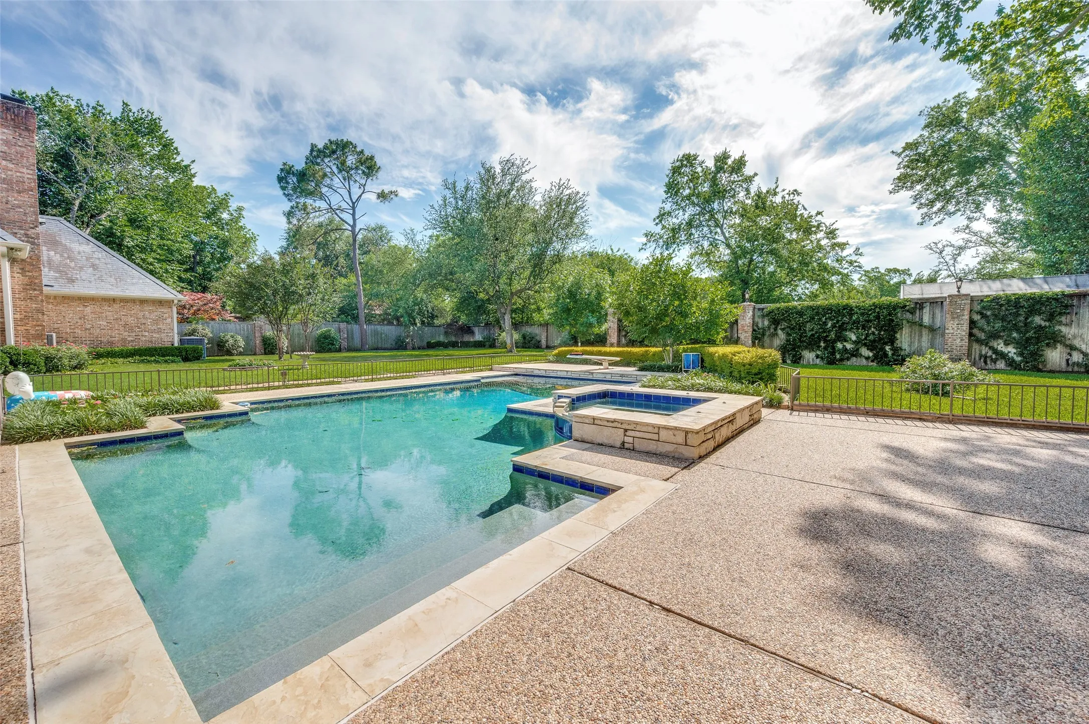 Single Family Residence For Sale in Dallas County , 10445 Strait Lane, Dallas, Texas 75229, 5 Bedrooms, 6 Bathrooms, 3 Garage spaces, 7,245 Sqft, built in 1989, Price $6,750,000, mls#21271770, Real Estate Agent in Dallas, Homes For Sale in Dallas county, Homes For Sale in Dallas, Realtor in Dallas Texas, Real Estate Brokerage Independent Realty Texas, Luminita Cordes Realtor