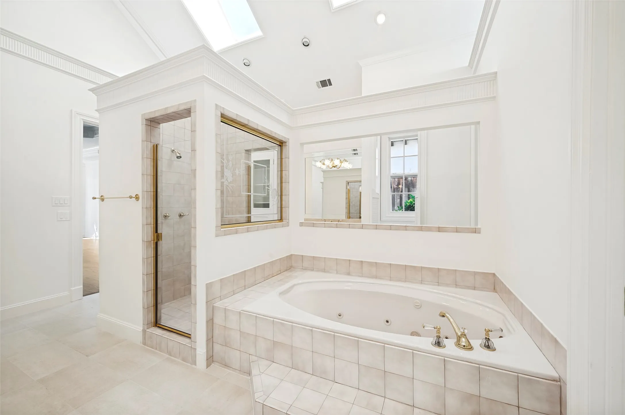 Single Family Residence For Sale in Dallas County , 10445 Strait Lane, Dallas, Texas 75229, 5 Bedrooms, 6 Bathrooms, 3 Garage spaces, 7,245 Sqft, built in 1989, Price $6,750,000, mls#21271770, Real Estate Agent in Dallas, Homes For Sale in Dallas county, Homes For Sale in Dallas, Realtor in Dallas Texas, Real Estate Brokerage Independent Realty Texas, Luminita Cordes Realtor
