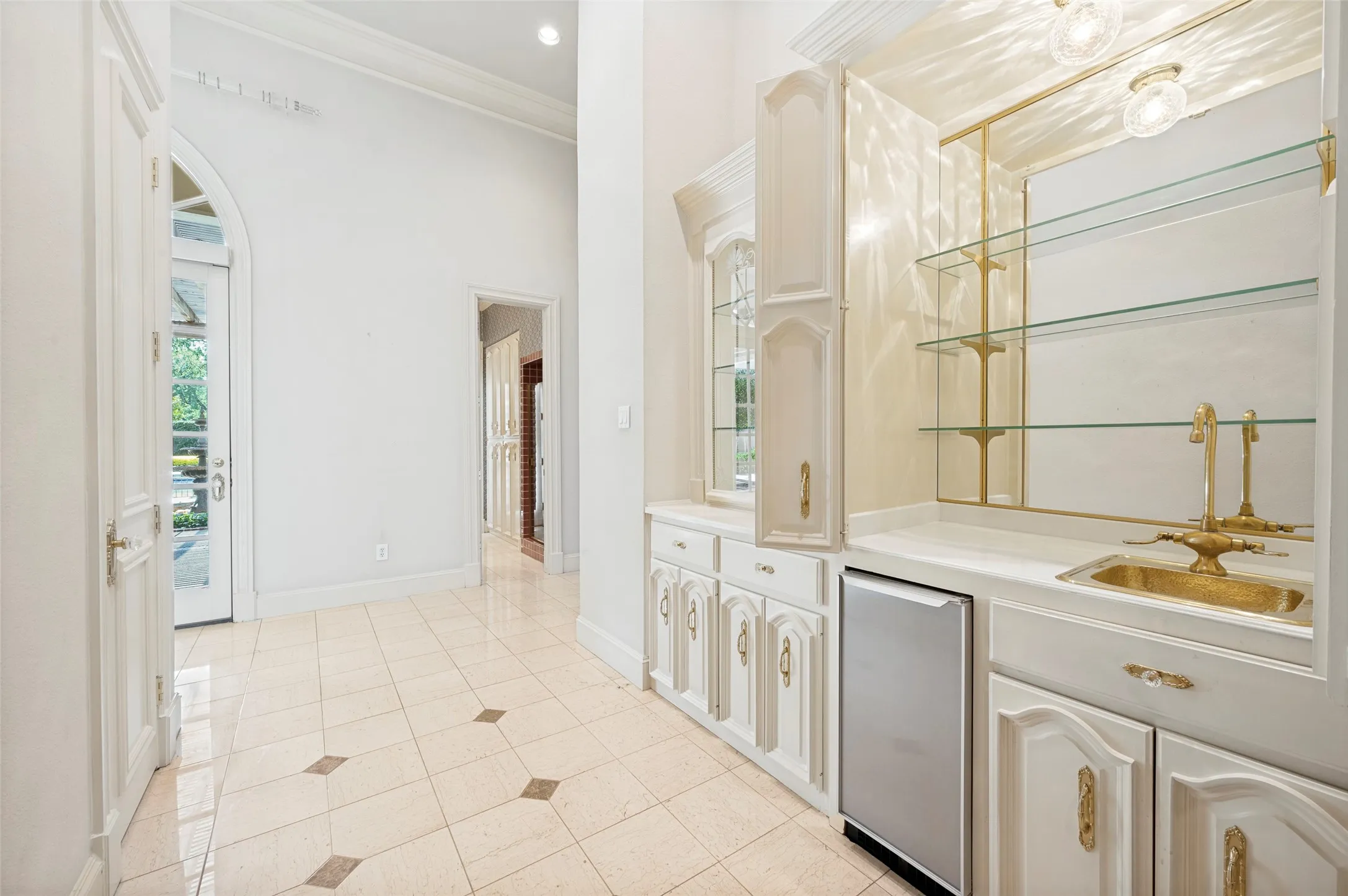 Single Family Residence For Sale in Dallas County , 10445 Strait Lane, Dallas, Texas 75229, 5 Bedrooms, 6 Bathrooms, 3 Garage spaces, 7,245 Sqft, built in 1989, Price $6,750,000, mls#21271770, Real Estate Agent in Dallas, Homes For Sale in Dallas county, Homes For Sale in Dallas, Realtor in Dallas Texas, Real Estate Brokerage Independent Realty Texas, Luminita Cordes Realtor