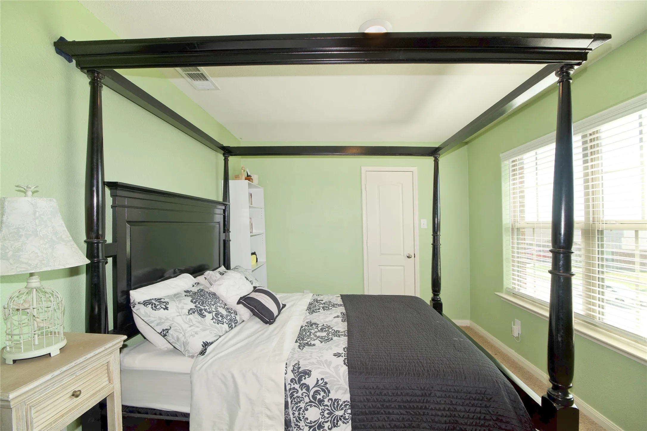 Single Family Residence For Sale in Denton County , 3026 Watercrest Drive, Sanger, Texas 76266, 5 Bedroom, 3 Bathroom, 2 Garage spaces, 2,629 Sqft, built in 2019, mls#21268175, Real Estate Agent in Sanger, Homes For Sale in Denton county, Homes For Sale in Sanger, Realtor in Sanger Texas, Real Estate Brokerage Independent Realty Texas, Luminita Cordes Realtor
