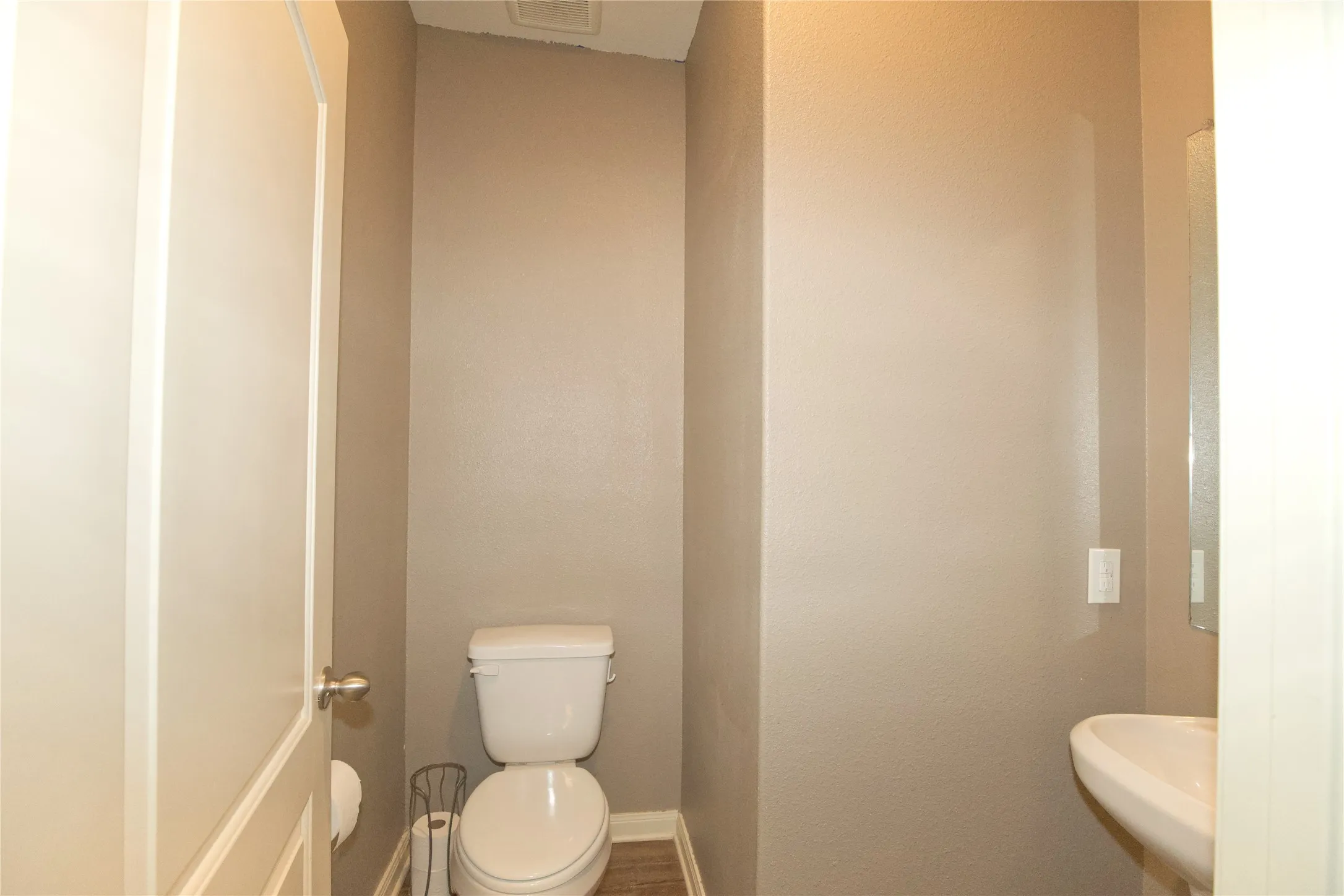 Single Family Residence For Sale in Denton County , 3026 Watercrest Drive, Sanger, Texas 76266, 5 Bedroom, 3 Bathroom, 2 Garage spaces, 2,629 Sqft, built in 2019, mls#21268175, Real Estate Agent in Sanger, Homes For Sale in Denton county, Homes For Sale in Sanger, Realtor in Sanger Texas, Real Estate Brokerage Independent Realty Texas, Luminita Cordes Realtor
