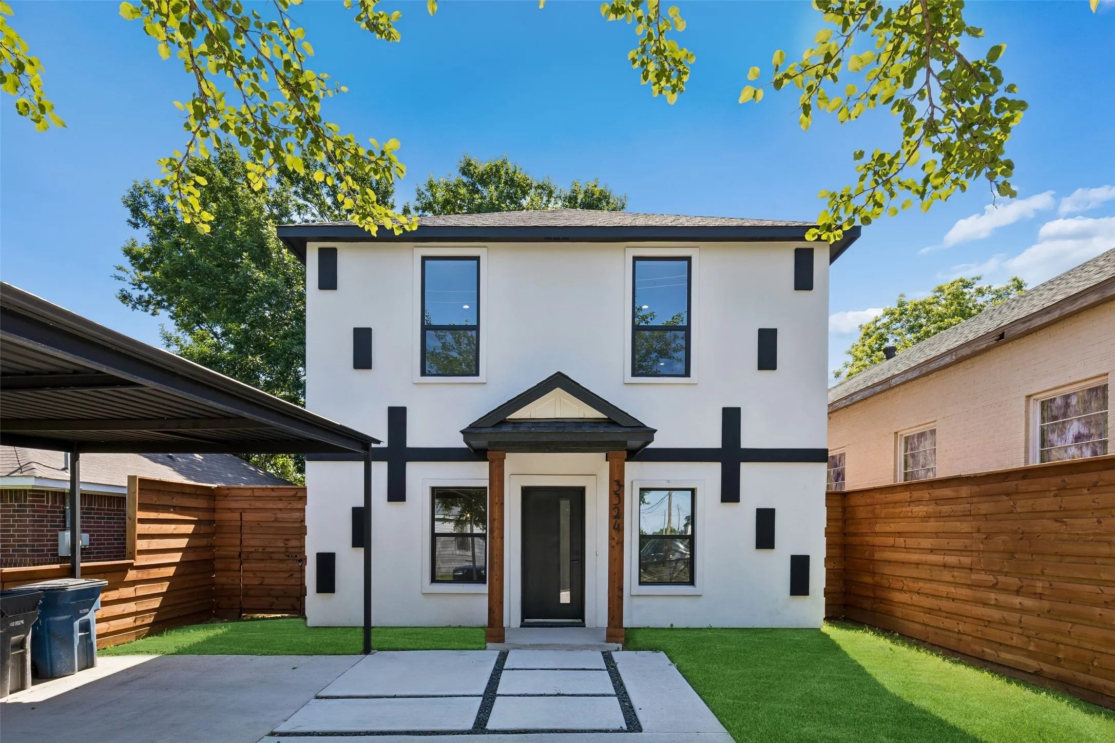 Single Family Residence For Sale in Dallas County , 3324 Navaro Street, Dallas, Texas 75212, 4 Bedroom, 4 Bathroom, Garage spaces, 2,236 Sqft, built in 2005, mls#21269329, Real Estate Agent in Dallas, Homes For Sale in Dallas county, Homes For Sale in Dallas, Realtor in Dallas Texas, Real Estate Brokerage Independent Realty Texas, Luminita Cordes Realtor