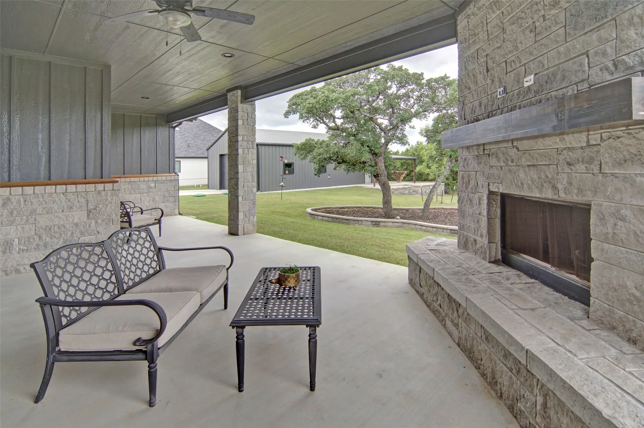 Single Family Residence For Sale in Parker County , 242 Coalson Crossing, Azle, Texas 76020, 4 Bedroom, 3 Bathroom, 3 Garage spaces, 2,579 Sqft, built in 2023, mls#21268600, Real Estate Agent in Azle, Homes For Sale in Parker county, Homes For Sale in Azle, Realtor in Azle Texas, Real Estate Brokerage Independent Realty Texas, Luminita Cordes Realtor