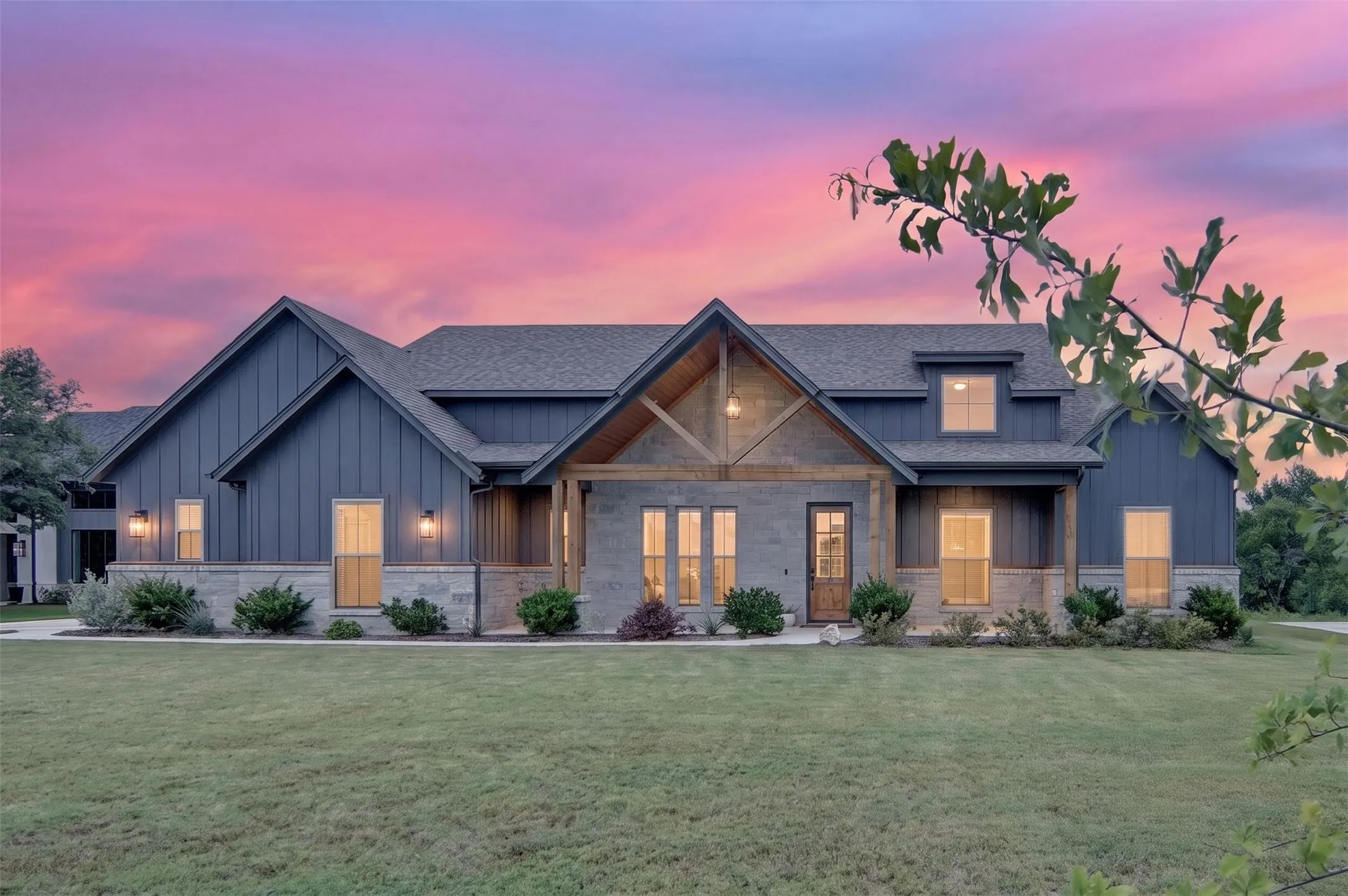 Single Family Residence For Sale in Parker County , 242 Coalson Crossing, Azle, Texas 76020, 4 Bedroom, 3 Bathroom, 3 Garage spaces, 2,579 Sqft, built in 2023, mls#21268600, Real Estate Agent in Azle, Homes For Sale in Parker county, Homes For Sale in Azle, Realtor in Azle Texas, Real Estate Brokerage Independent Realty Texas, Luminita Cordes Realtor