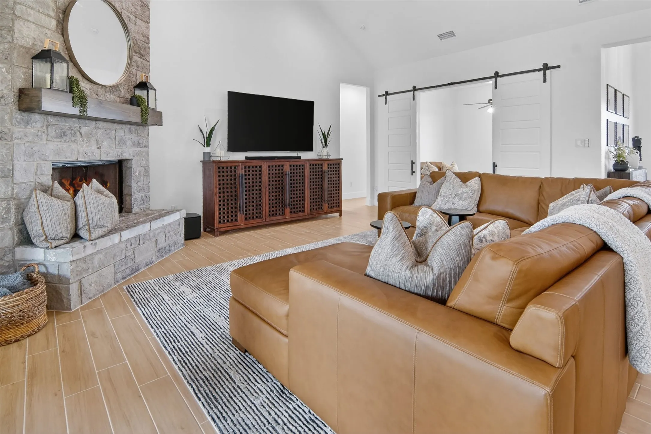 Single Family Residence For Sale in Parker County , 242 Coalson Crossing, Azle, Texas 76020, 4 Bedroom, 3 Bathroom, 3 Garage spaces, 2,579 Sqft, built in 2023, mls#21268600, Real Estate Agent in Azle, Homes For Sale in Parker county, Homes For Sale in Azle, Realtor in Azle Texas, Real Estate Brokerage Independent Realty Texas, Luminita Cordes Realtor