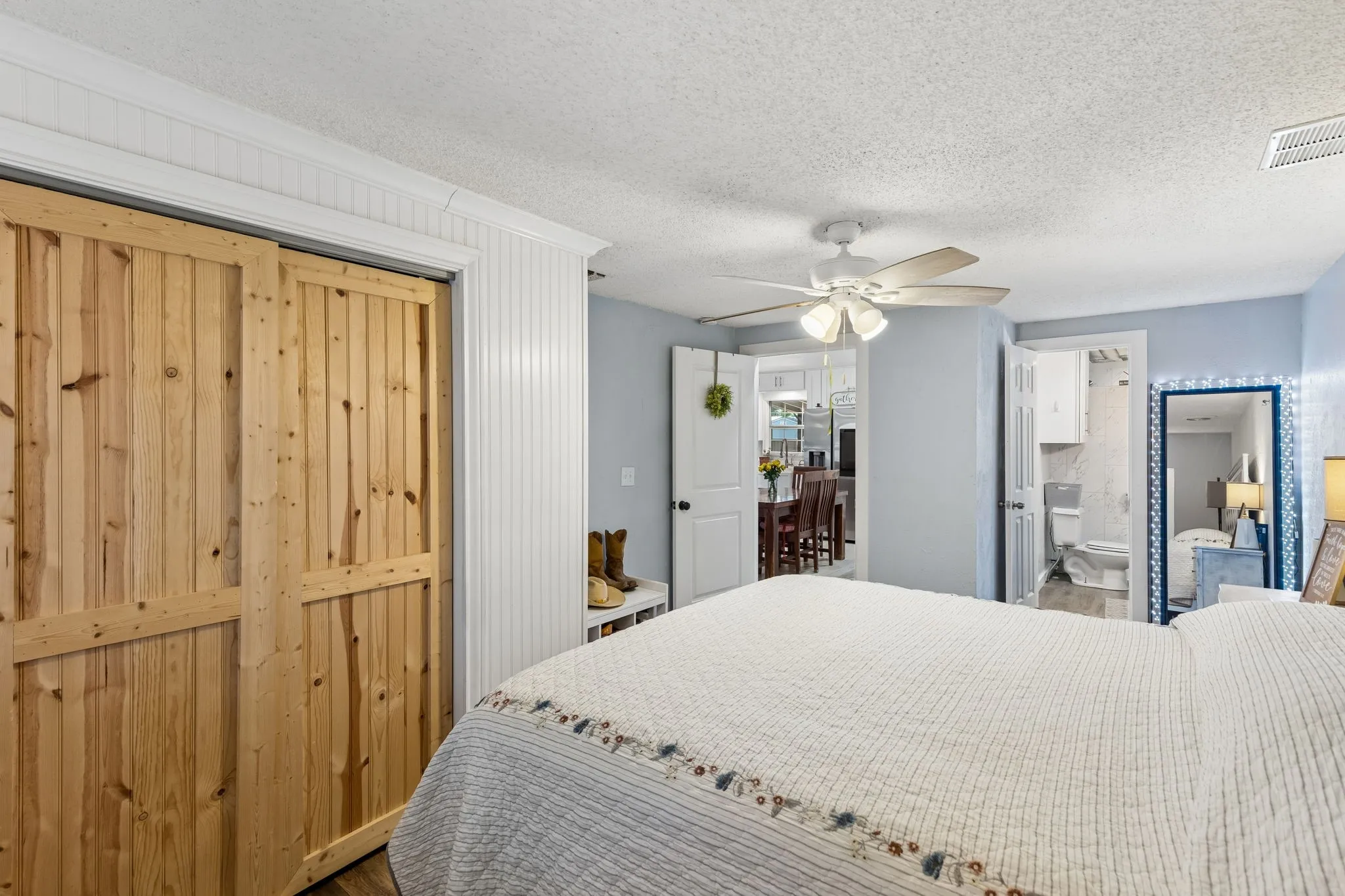 Single Family Residence For Sale in Tarrant County , 6642 Onyx Drive N, North Richland Hills, Texas 76180, 3 Bedroom, 2 Bathroom, Garage spaces, 1,230 Sqft, built in 1953, mls#21271137, Real Estate Agent in North Richland Hills, Homes For Sale in Tarrant county, Homes For Sale in North Richland Hills, Realtor in North Richland Hills Texas, Real Estate Brokerage Independent Realty Texas, Luminita Cordes Realtor