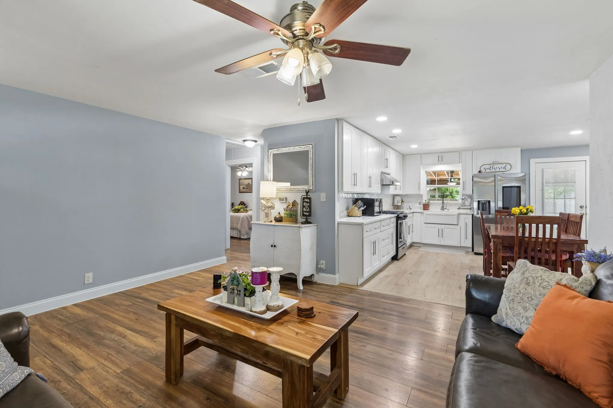 Single Family Residence For Sale in Tarrant County , 6642 Onyx Drive N, North Richland Hills, Texas 76180, 3 Bedroom, 2 Bathroom, Garage spaces, 1,230 Sqft, built in 1953, mls#21271137, Real Estate Agent in North Richland Hills, Homes For Sale in Tarrant county, Homes For Sale in North Richland Hills, Realtor in North Richland Hills Texas, Real Estate Brokerage Independent Realty Texas, Luminita Cordes Realtor
